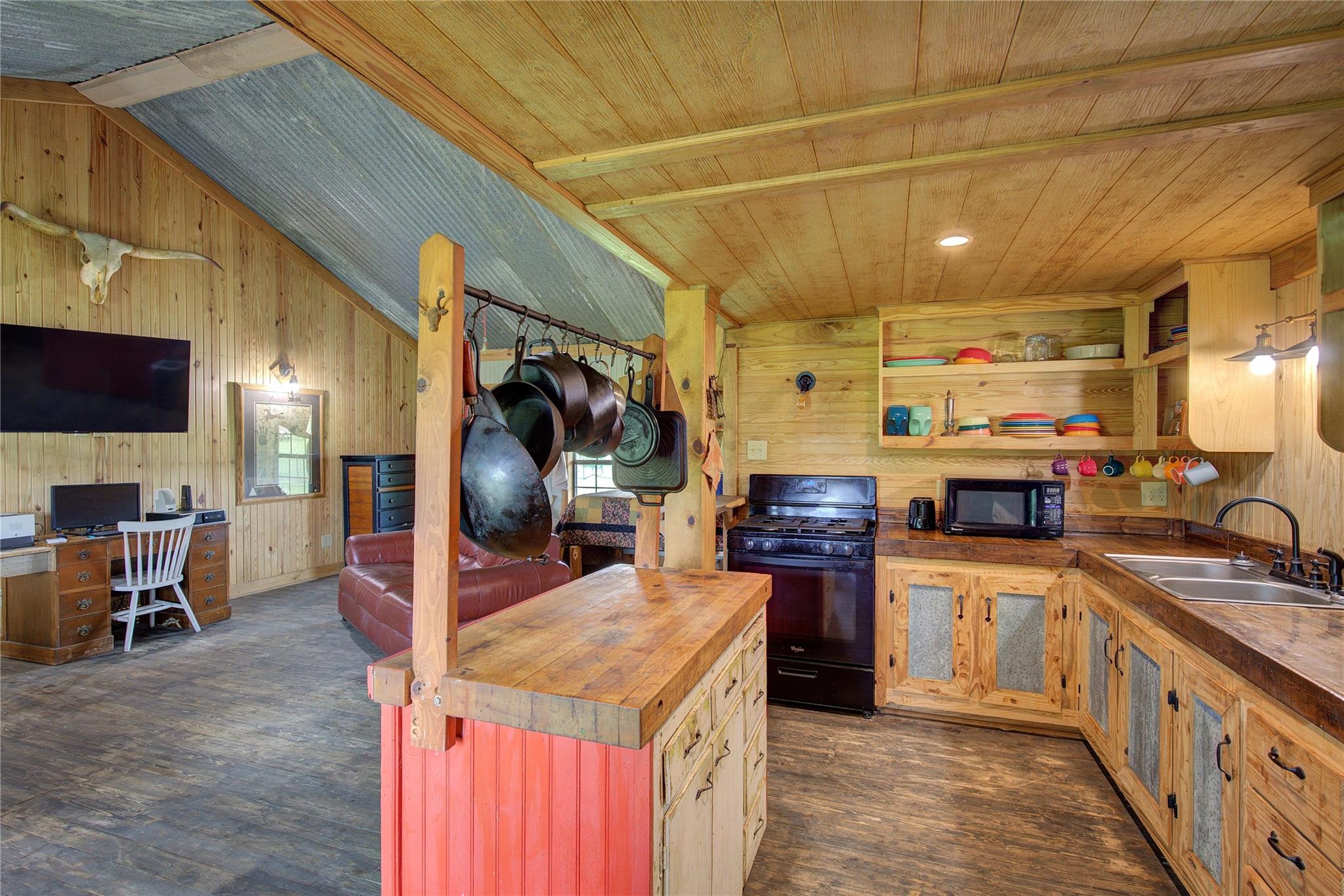 Quitman, Texas, 75783, United States, 1 Bedroom Bedrooms, ,1 BathroomBathrooms,Residential,For Sale,1878412