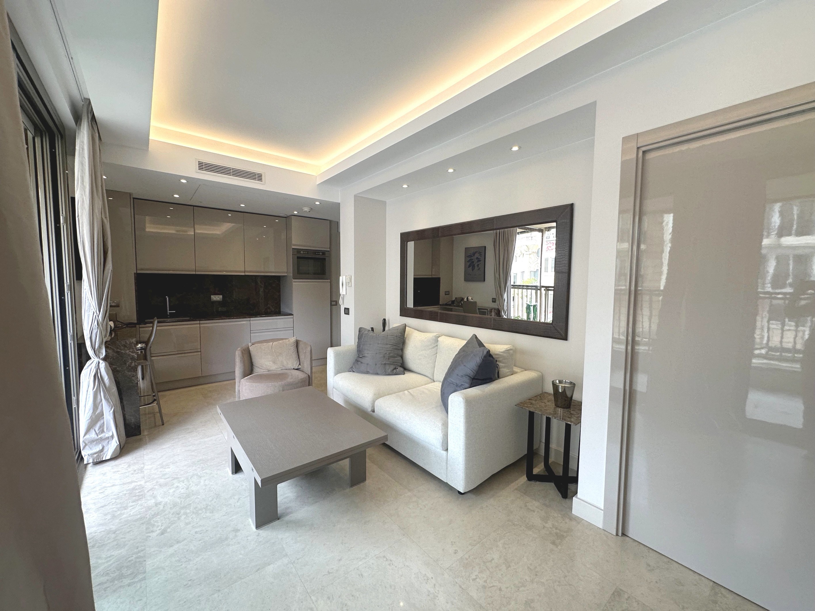  Mirabeau - Renovated 2-room apartment - Carré d
