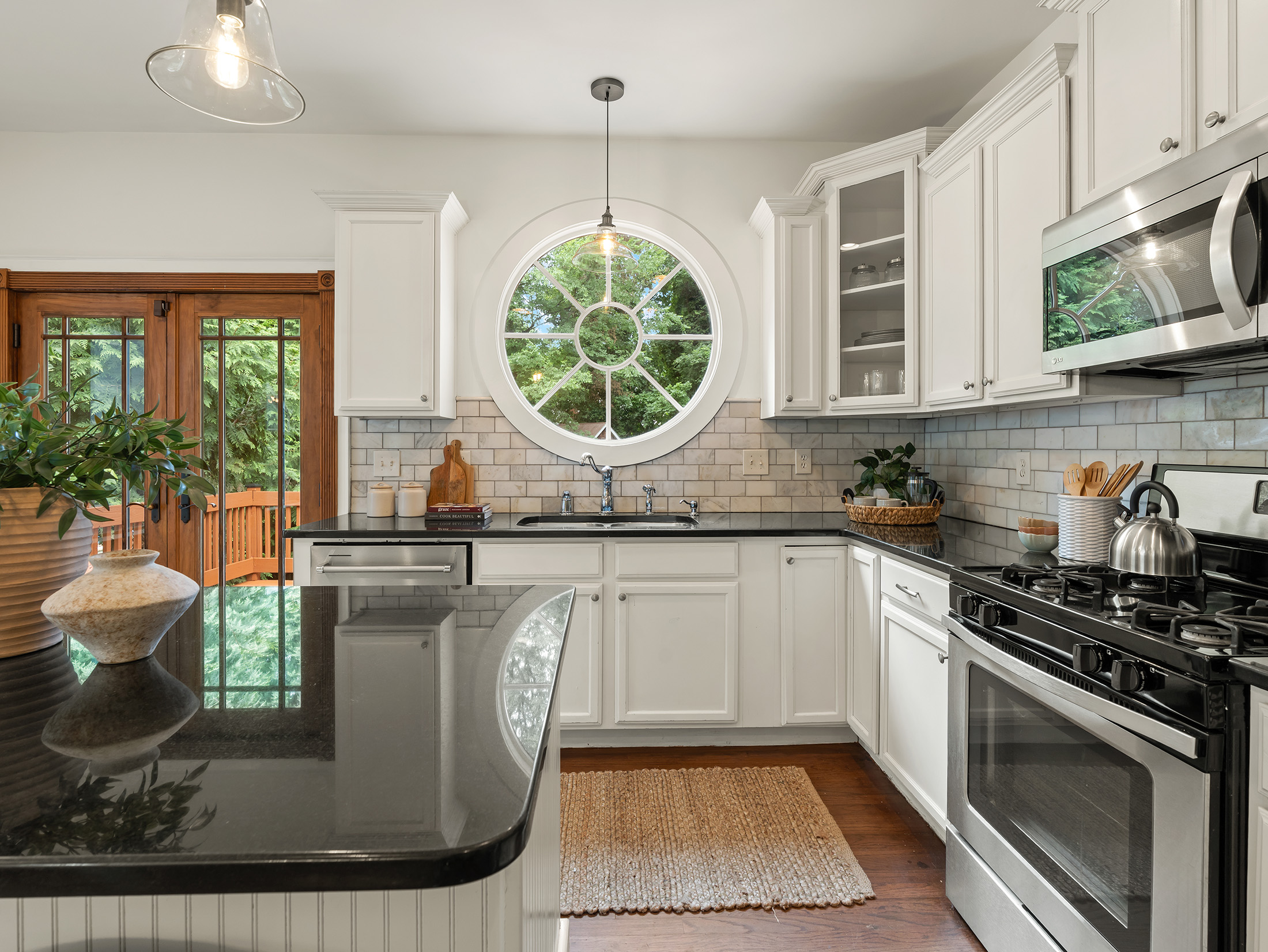  Thoughtfully Updated Oakhurst Bungalow - 物件實景