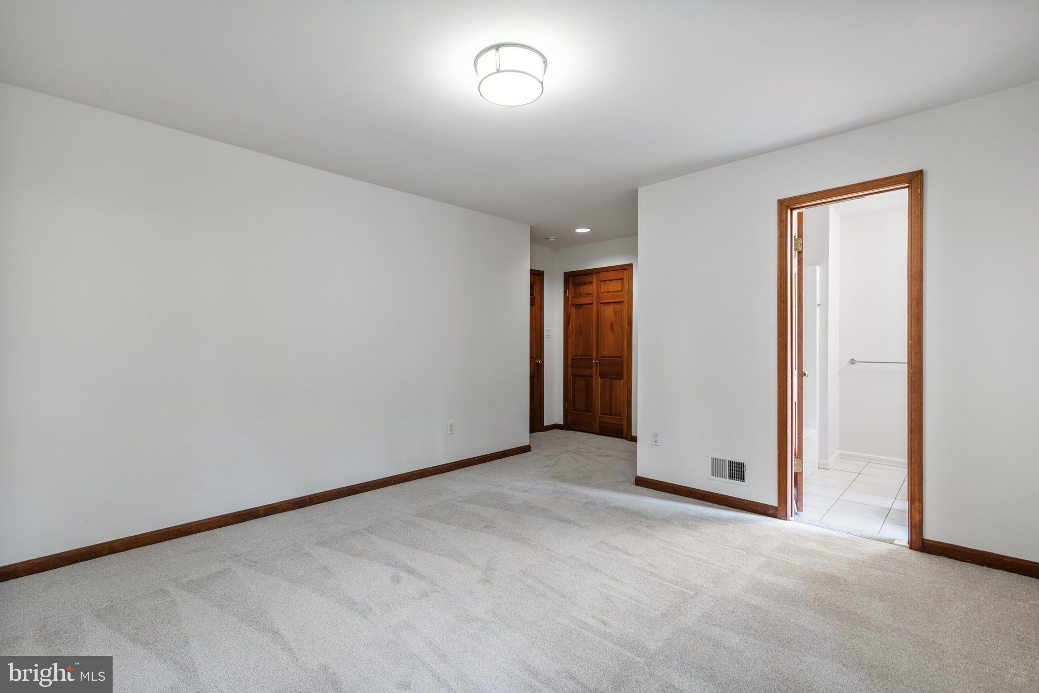 La Plata, Maryland, 20646, United States, 5 Bedrooms Bedrooms, ,4 BathroomsBathrooms,Residential,For Sale,1994243