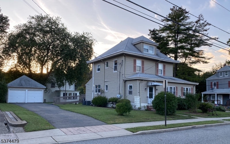 Hawthorne Boro, New Jersey, 07506, United States, 2 Bedrooms Bedrooms, ,2 BathroomsBathrooms,Residential,For Sale,1903261