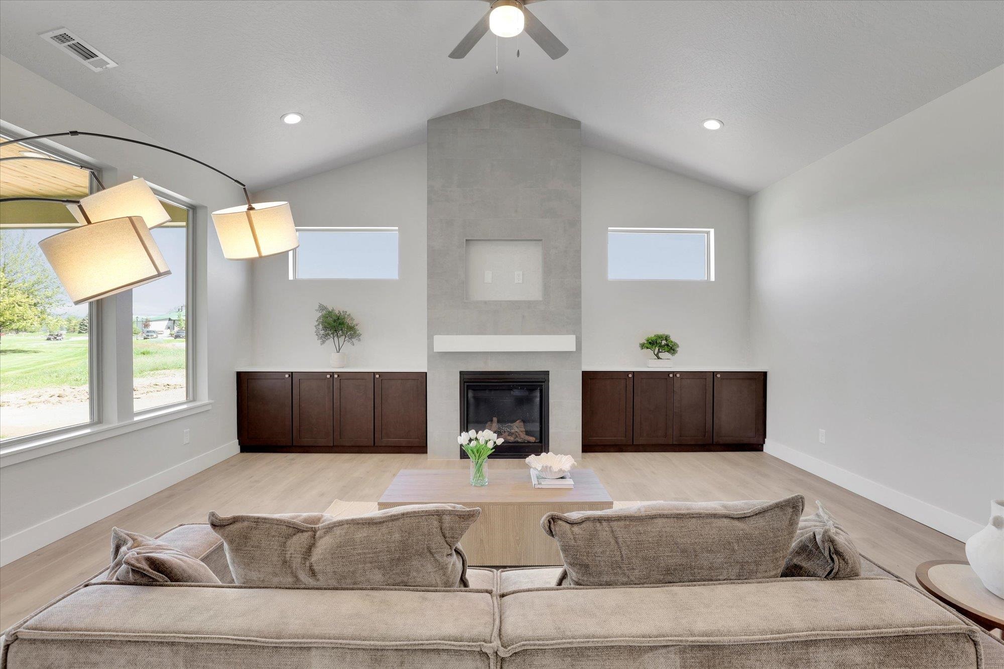 Deer Park, Washington, 99006, United States, 3 Bedrooms Bedrooms, ,2 BathroomsBathrooms,Residential,For Sale,1684297