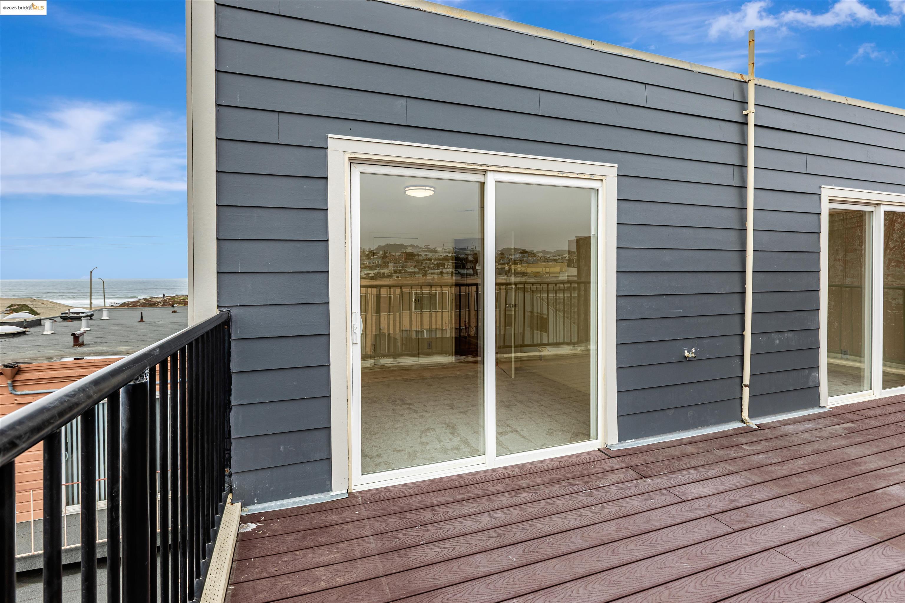 San Francisco, California, 94122, United States, 3 Bedrooms Bedrooms, ,3 BathroomsBathrooms,Residential,For Sale,1949271