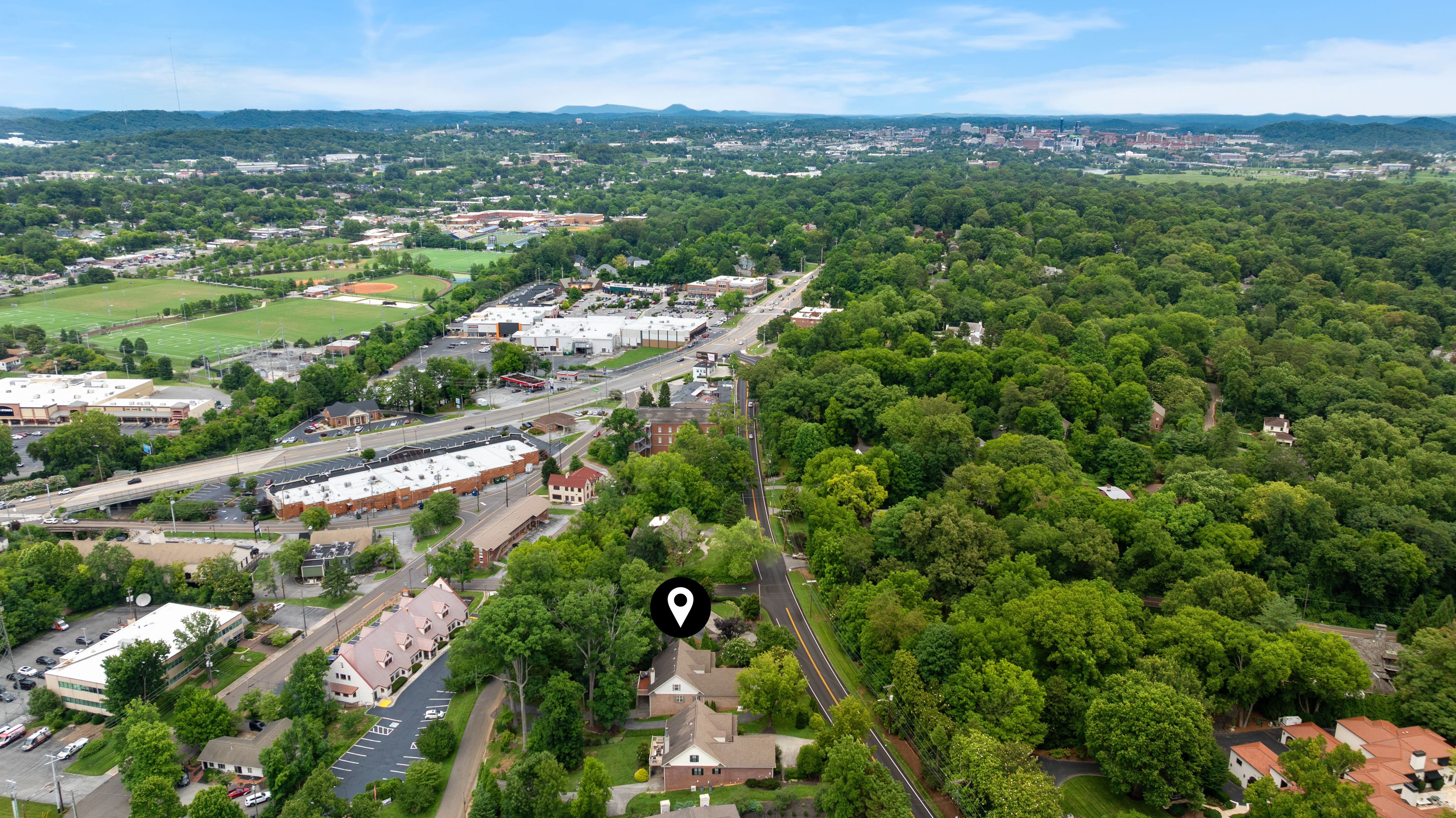 4713 Lyons View Pike, Knoxville, TN 37919 - 物件實景