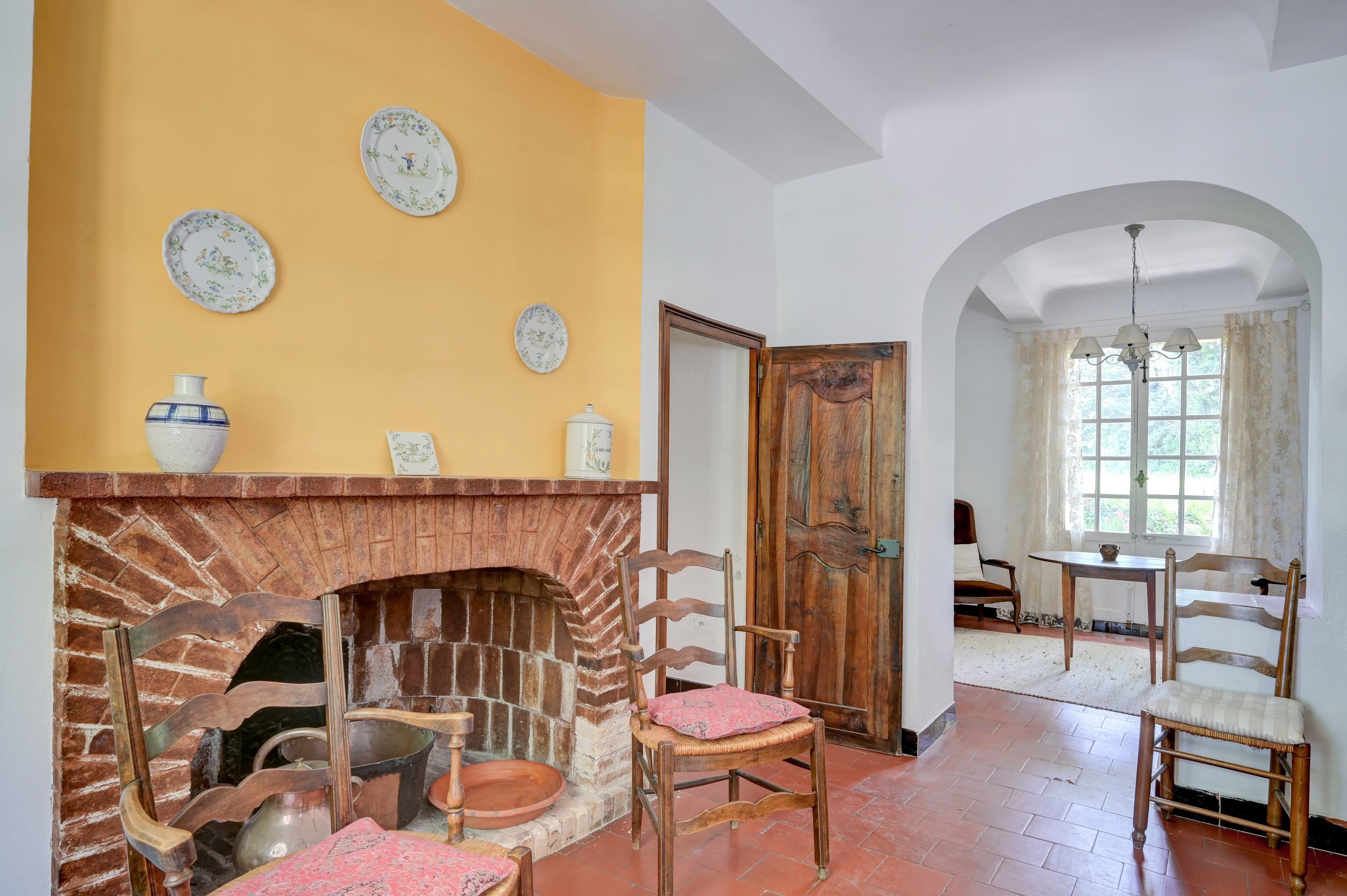  Rare on the market – Farmhouse for full renovation – North Aix-en-Provence - 物件實景