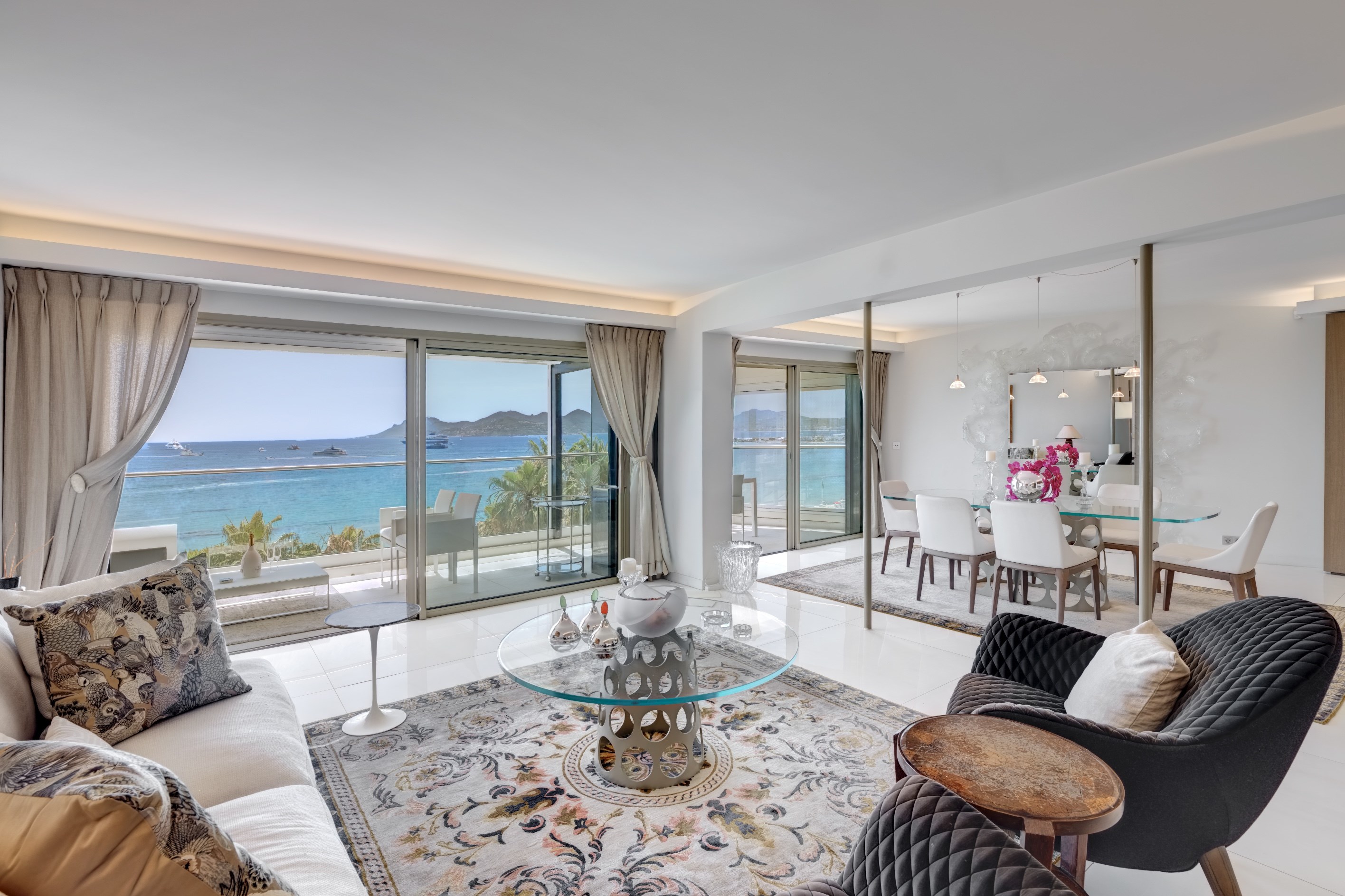  Luxury apartment on the Cannes Croisette with panoramic sea views and three sui… - 物件實景