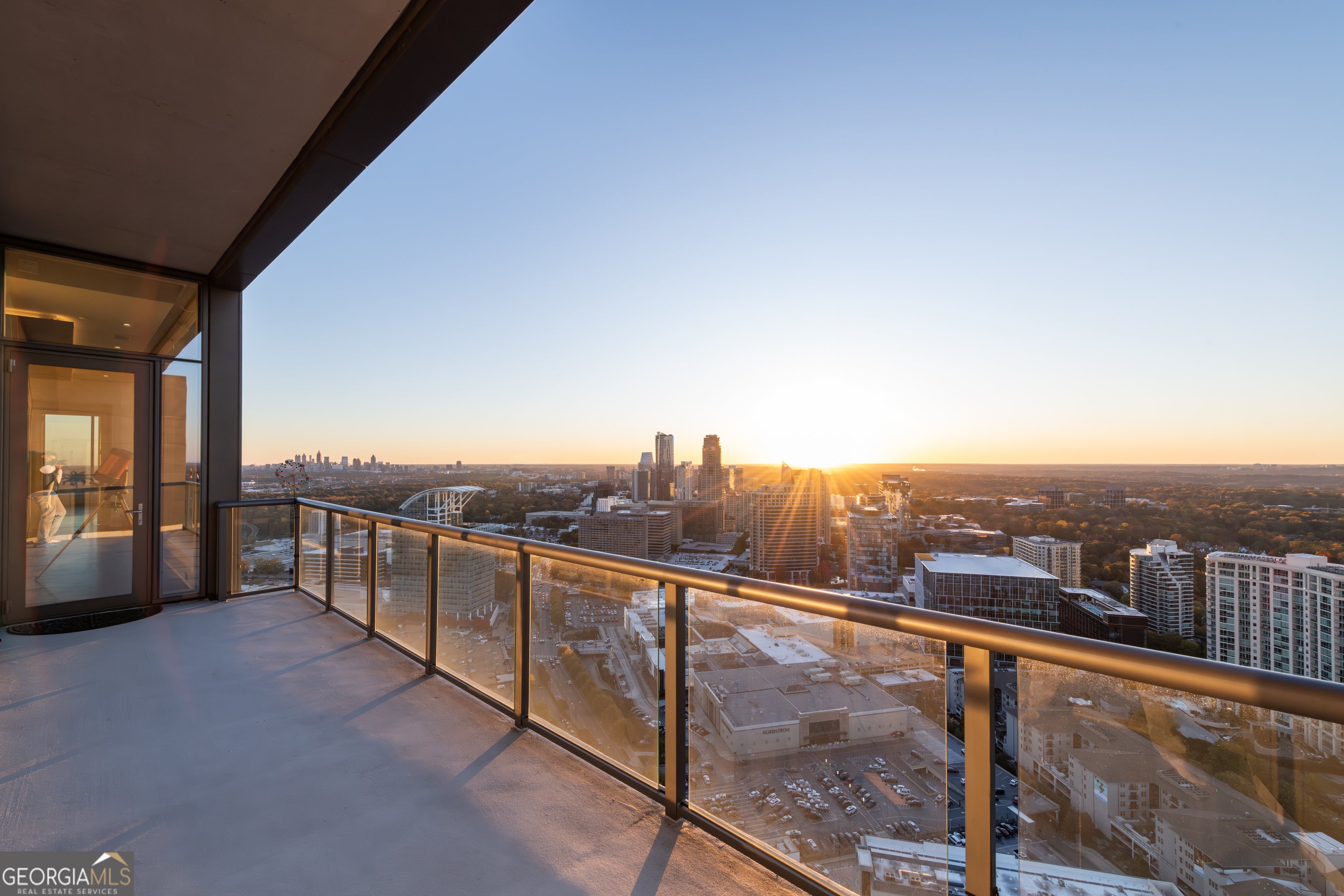 Atlanta, Georgia, 30326, United States, 3 Bedrooms Bedrooms, ,4 BathroomsBathrooms,Residential,For Sale,1858951