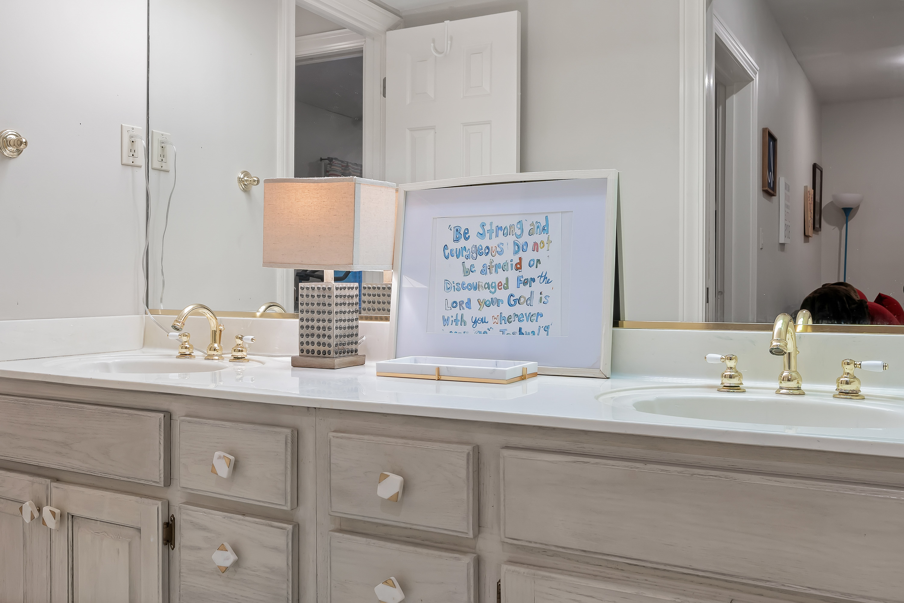 Jonesboro, Arkansas, 72401, United States, 4 Bedrooms Bedrooms, ,4 BathroomsBathrooms,Residential,For Sale,1961843