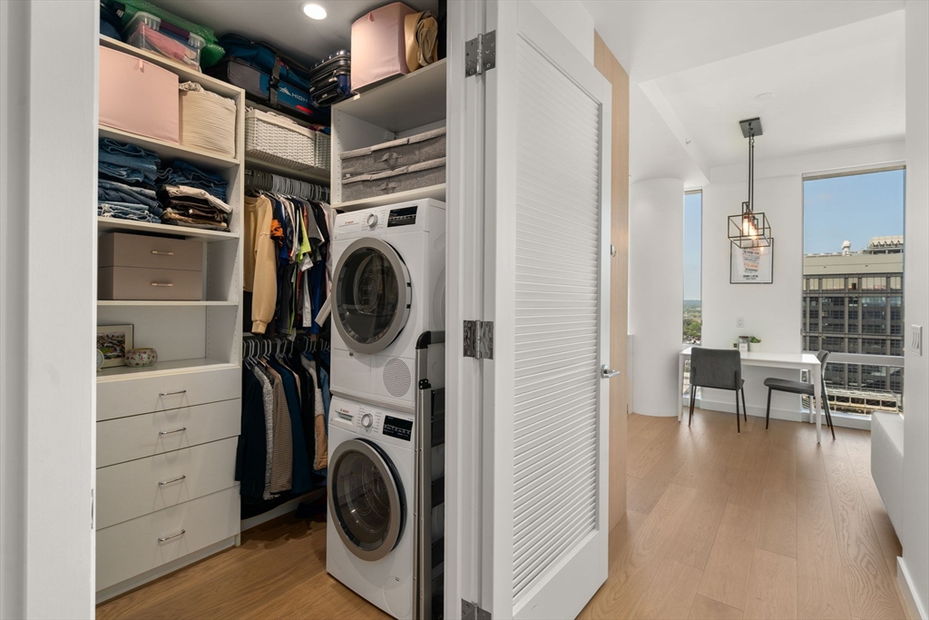 Boston, Massachusetts, 02215, United States, 1 Bedroom Bedrooms, ,1 BathroomBathrooms,Residential,For Sale,1938764
