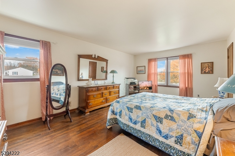 Readington Twp., New Jersey, 08889, United States, 4 Bedrooms Bedrooms, ,3 BathroomsBathrooms,Residential,For Sale,1989710