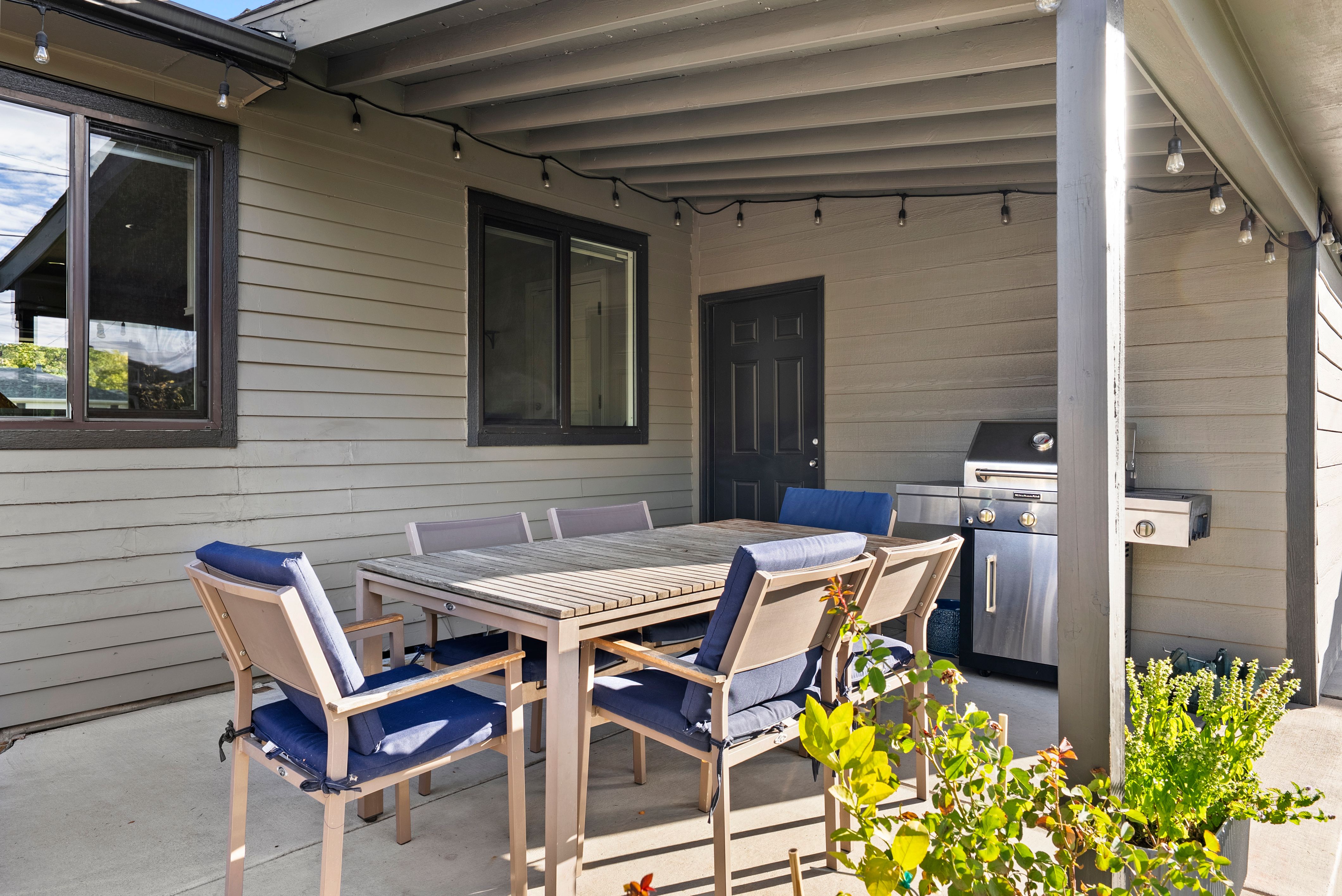  Move-in ready and thoughtfully updated - 物件實景