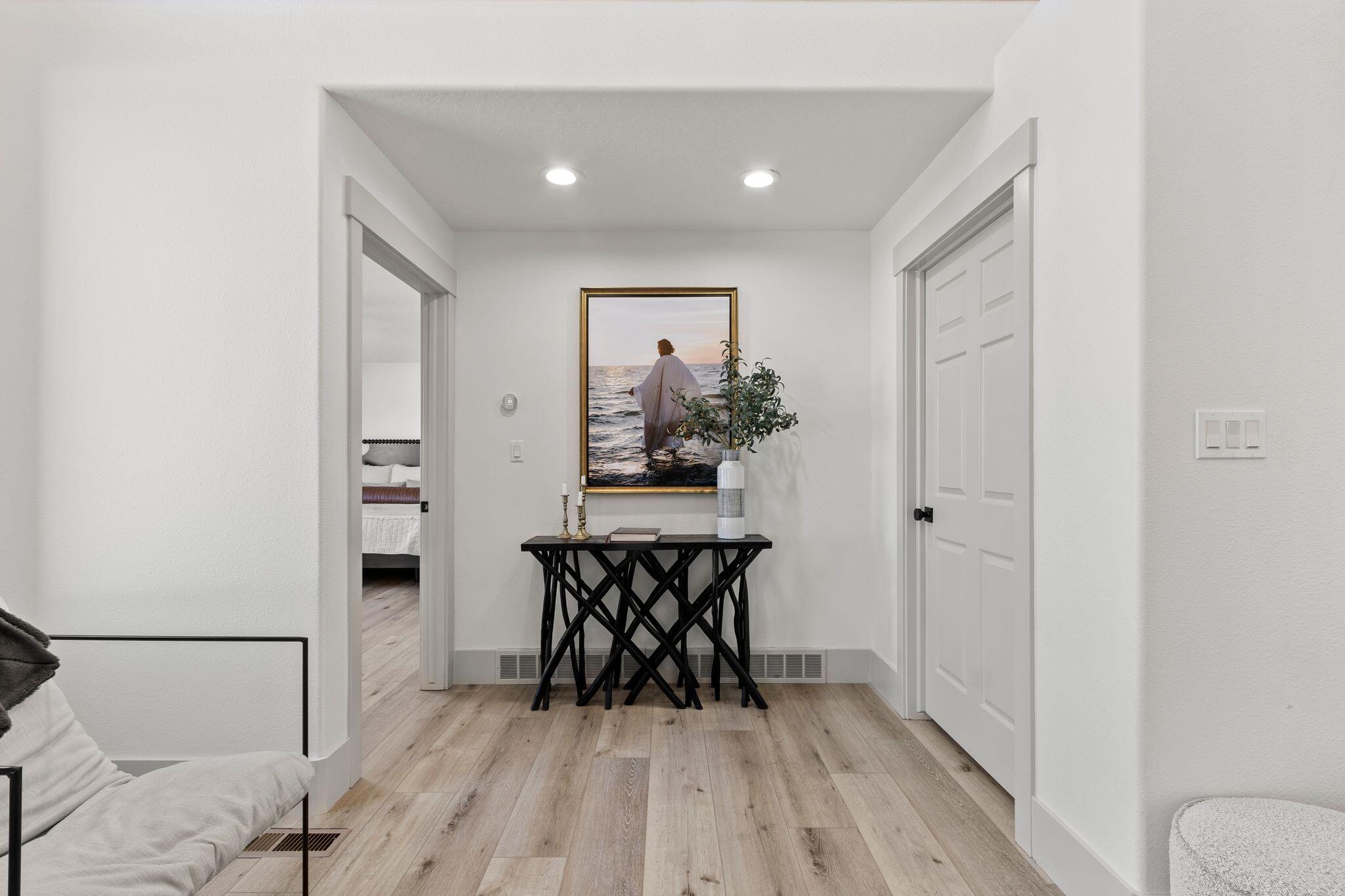 Parowan, Utah, 84761, United States, 6 Bedrooms Bedrooms, ,5 BathroomsBathrooms,Residential,For Sale,1995430