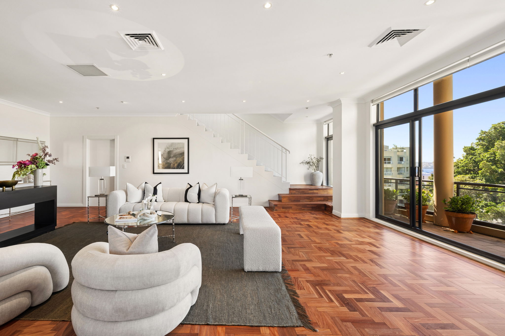  805/2 Darling Point Road, Darling Point - 物件實景