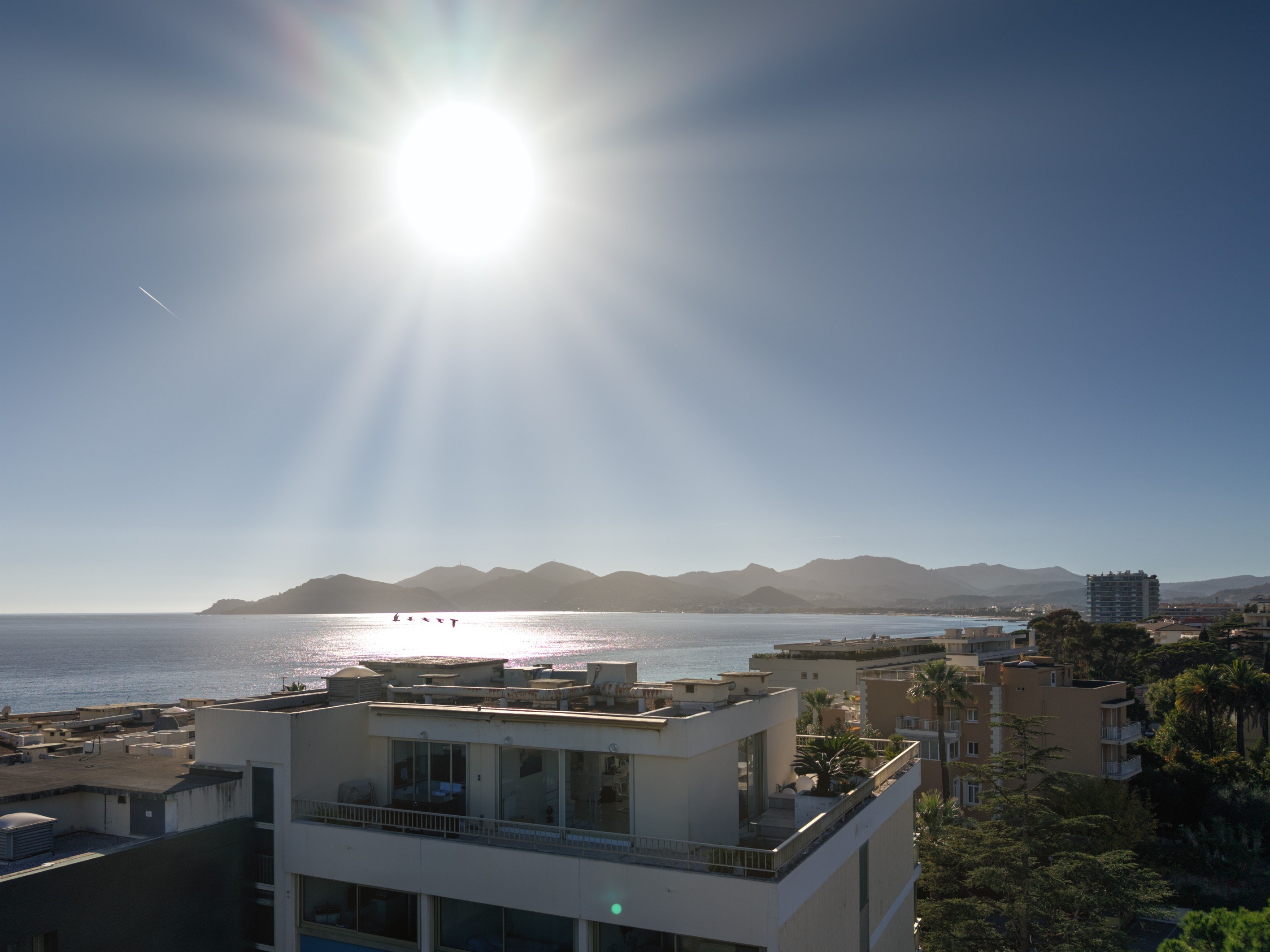  4-room duplex penthouse in Cannes Plages du Midi with terrace and sea view - 物件實景