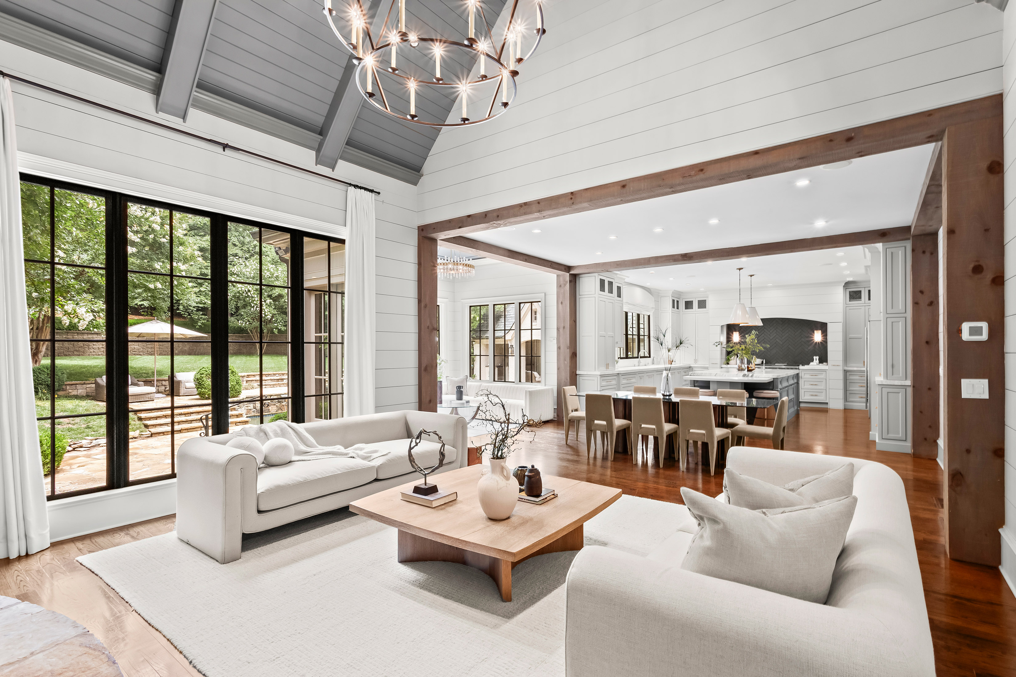  Stunning Custom-designed Home with Exceptional Indoor-Outdoor Living - 物件實景