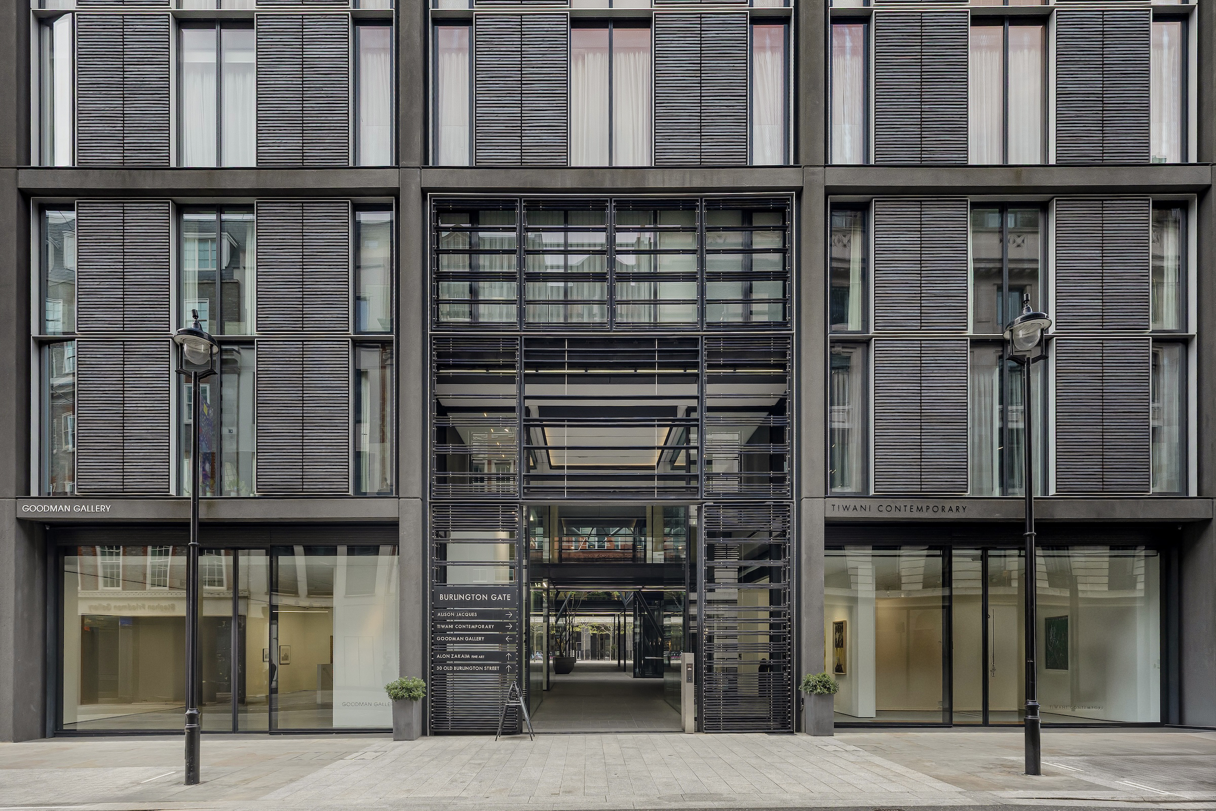  A Second-Floor Apartment in a Prestigious Mayfair Address - 物件實景