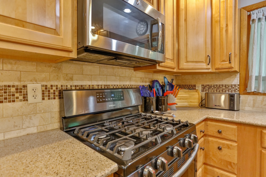 Wausau, Wisconsin, 54401, United States, 3 Bedrooms Bedrooms, ,3 BathroomsBathrooms,Residential,For Sale,1874102