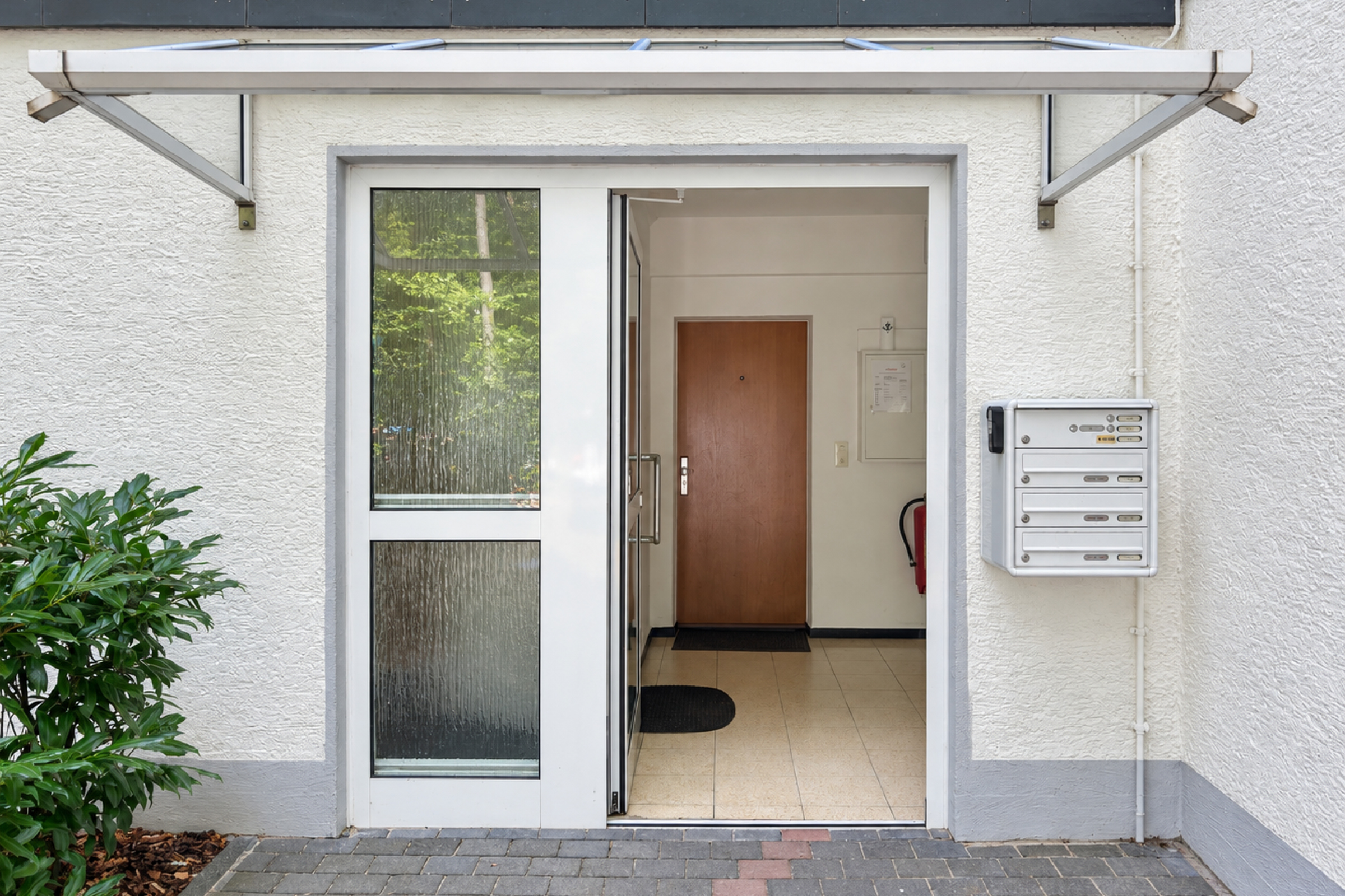  Renovated 1-Bedroom Apartment with Terrace in a Well-Maintained Complex - 物件實景