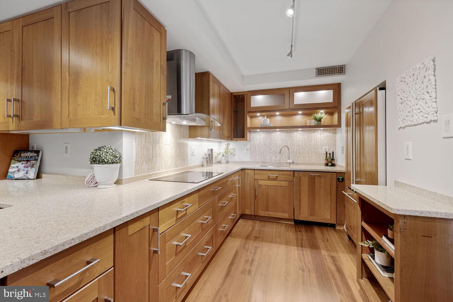 Washington, District of Columbia, 20016, United States, 3 Bedrooms Bedrooms, ,3 BathroomsBathrooms,Residential,For Sale,1895672