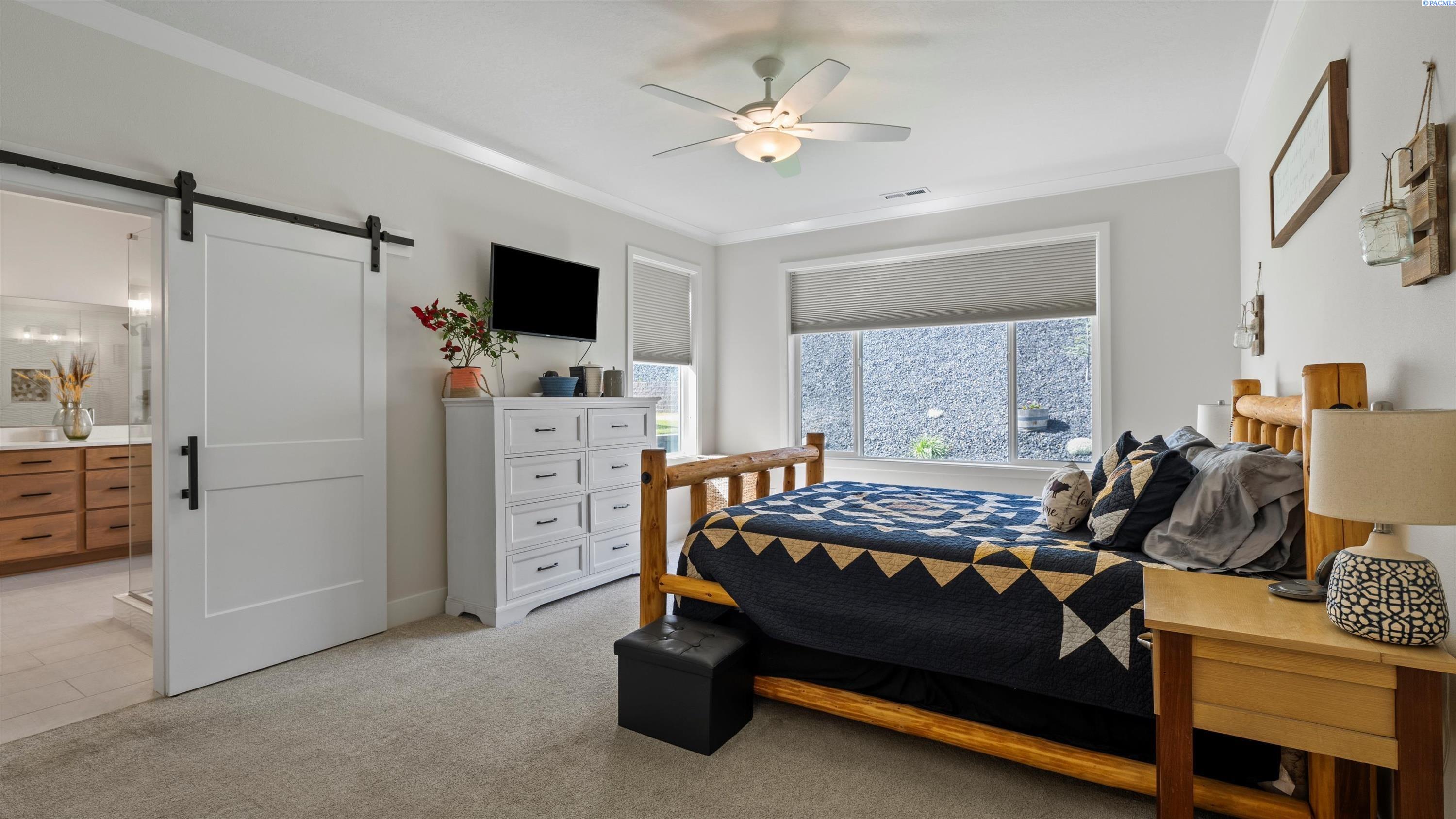 Kennewick, Washington, 99336, United States, 3 Bedrooms Bedrooms, ,3 BathroomsBathrooms,Residential,For Sale,1819962
