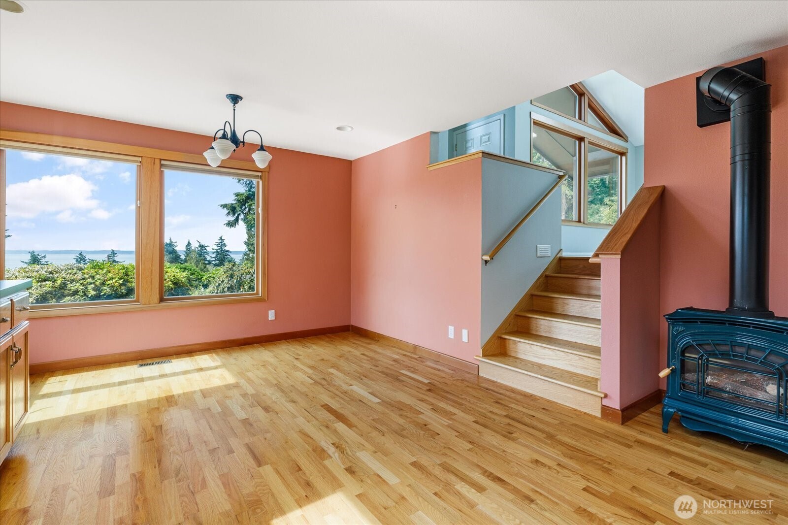 Oak Harbor, Washington, 98277, United States, 3 Bedrooms Bedrooms, ,1 BathroomBathrooms,Residential,For Sale,1868219