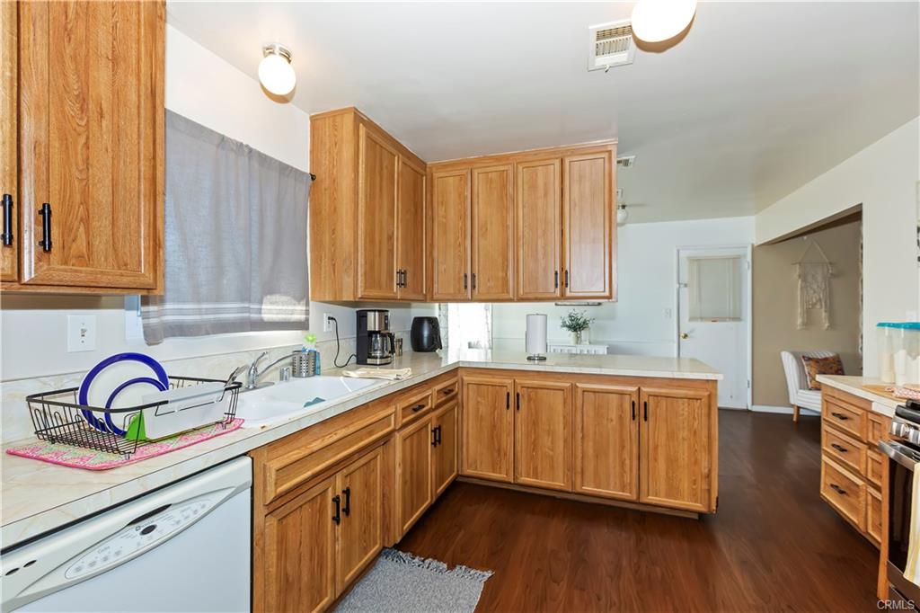 Rialto, California, 92377, United States, 3 Bedrooms Bedrooms, ,2 BathroomsBathrooms,Residential,For Sale,1978285