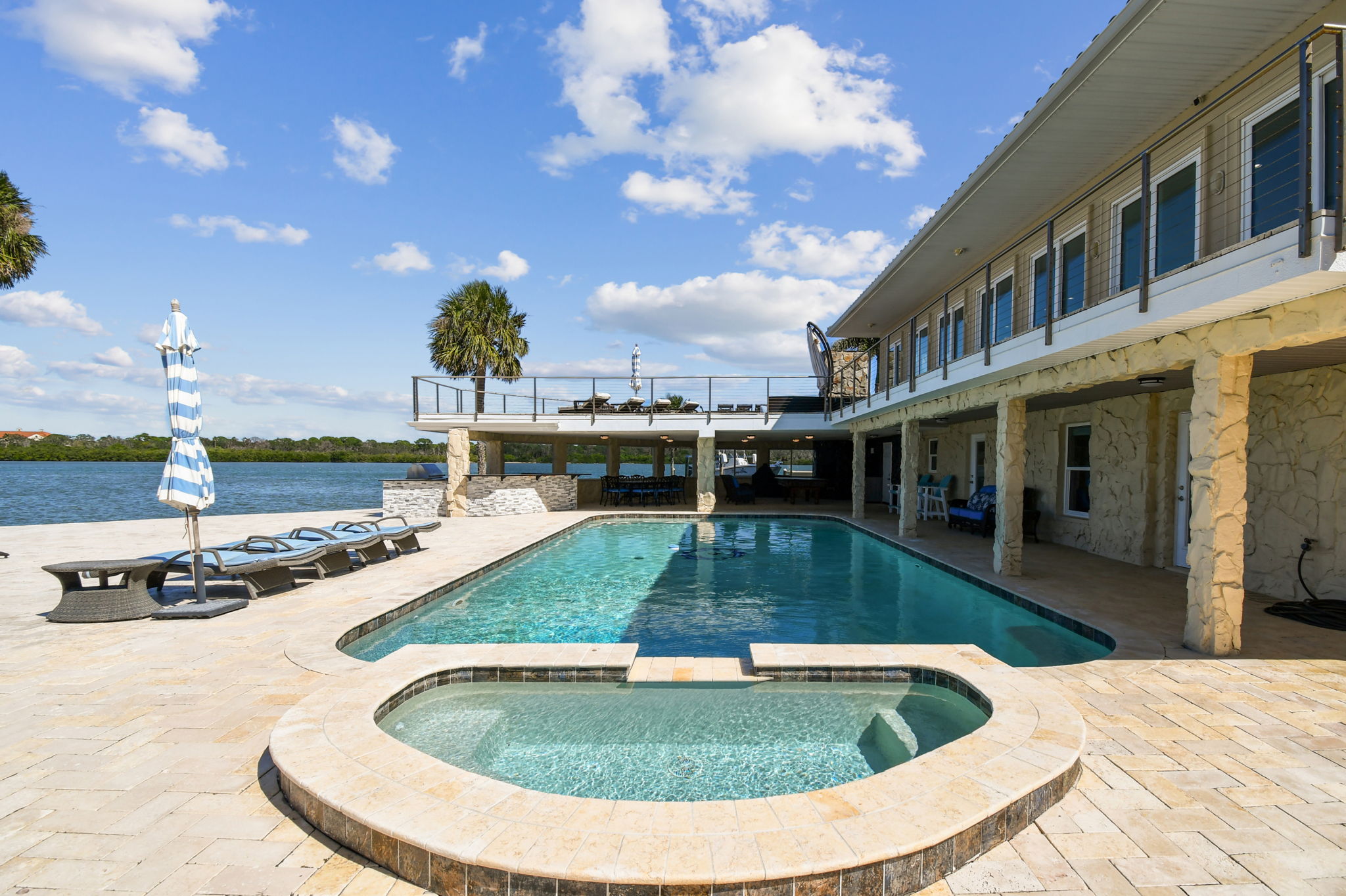 Madeira Beach, Florida, 33708, United States, 6 Bedrooms Bedrooms, ,6 BathroomsBathrooms,Residential,For Sale,1975666