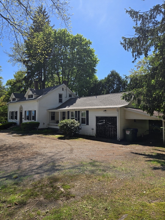Amherst, Massachusetts, 01002, United States, 5 Bedrooms Bedrooms, ,2 BathroomsBathrooms,Residential,For Sale,1979386