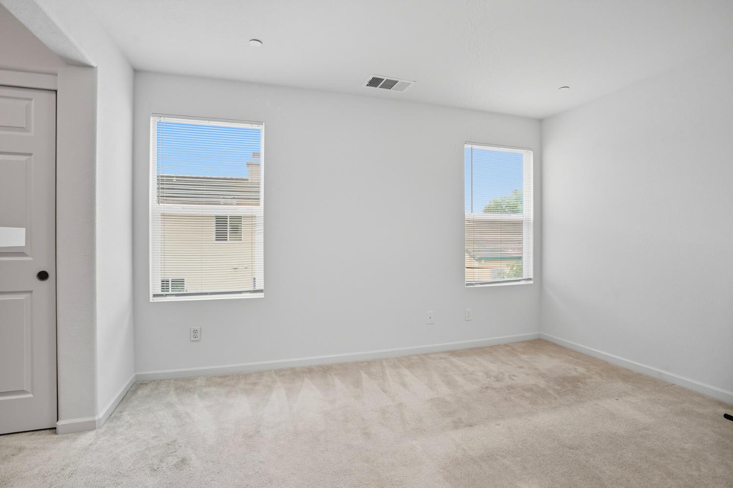 Elk Grove, California, 95758, United States, 3 Bedrooms Bedrooms, ,3 BathroomsBathrooms,Residential,For Sale,1961072