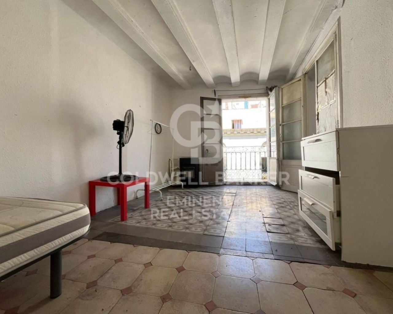 Barcelona, Catalonia, ES, 4 Bedrooms Bedrooms, ,2 BathroomsBathrooms,Residential,For Sale,1838974