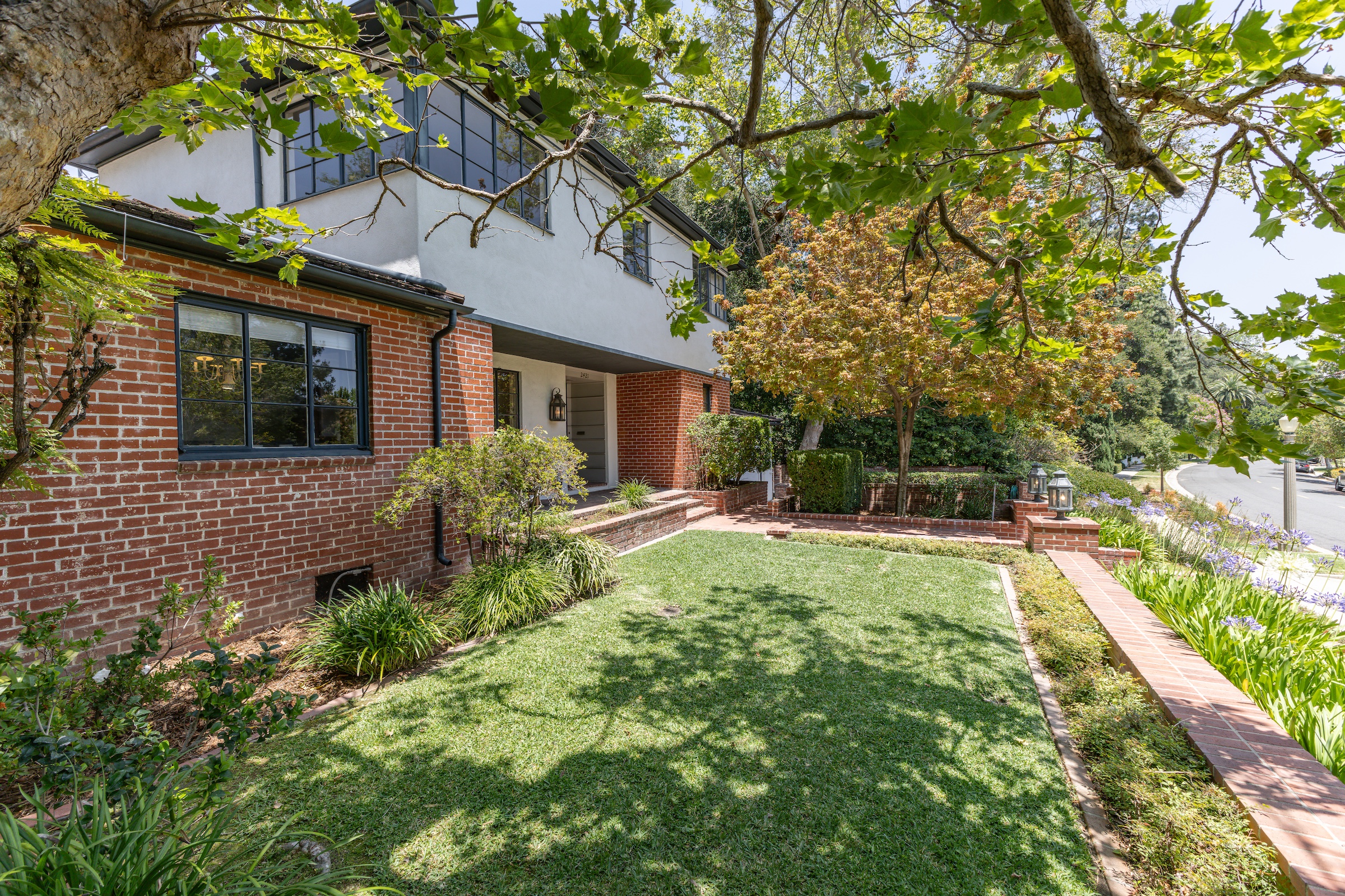  2421 Ridgeway Road - 物件實景