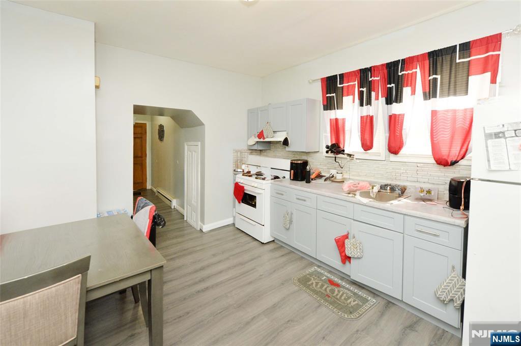 Irvington, New Jersey, 07111, United States, 5 Bedrooms Bedrooms, ,3 BathroomsBathrooms,Residential,For Sale,1885475