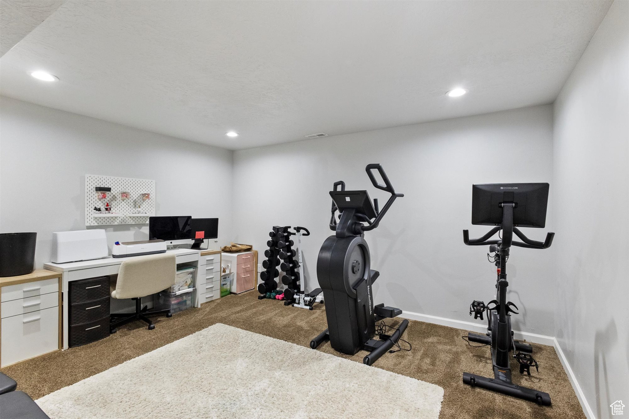 Bluffdale, Utah, 84065, United States, 4 Bedrooms Bedrooms, ,4 BathroomsBathrooms,Residential,For Sale,1910817
