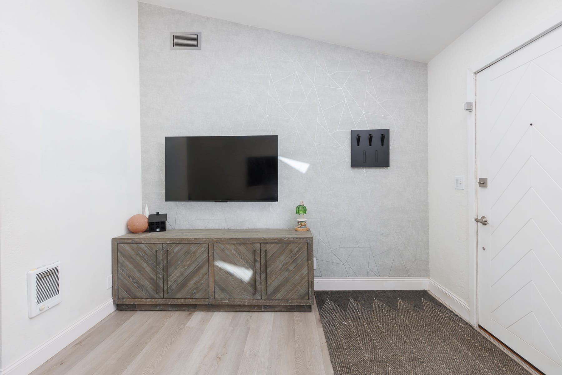  791 SE FIR ST Toledo, OR 97391 - 物件實景