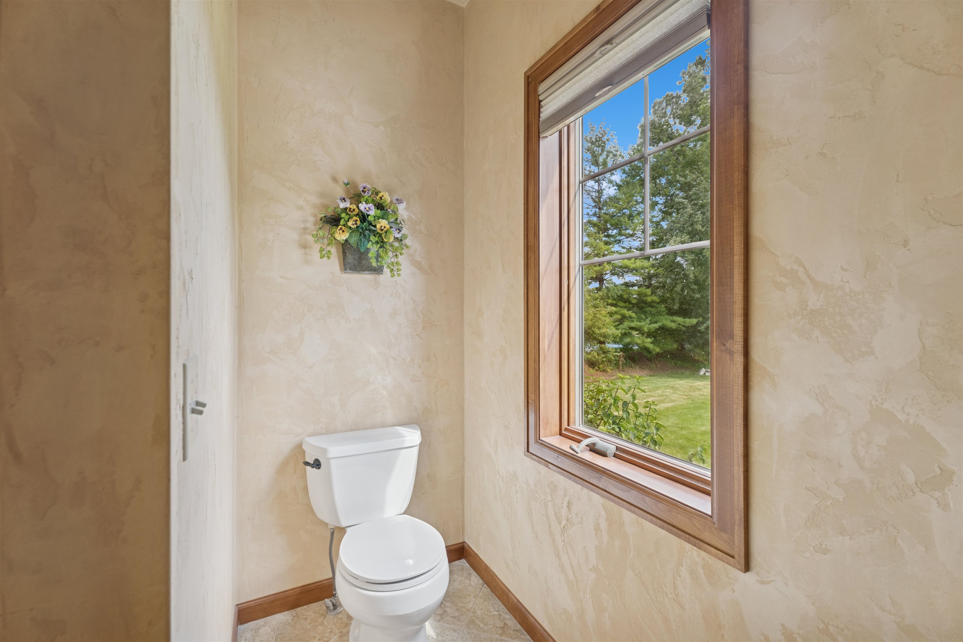 APPLETON, Wisconsin, 54913, United States, 4 Bedrooms Bedrooms, ,4 BathroomsBathrooms,Residential,For Sale,1942240