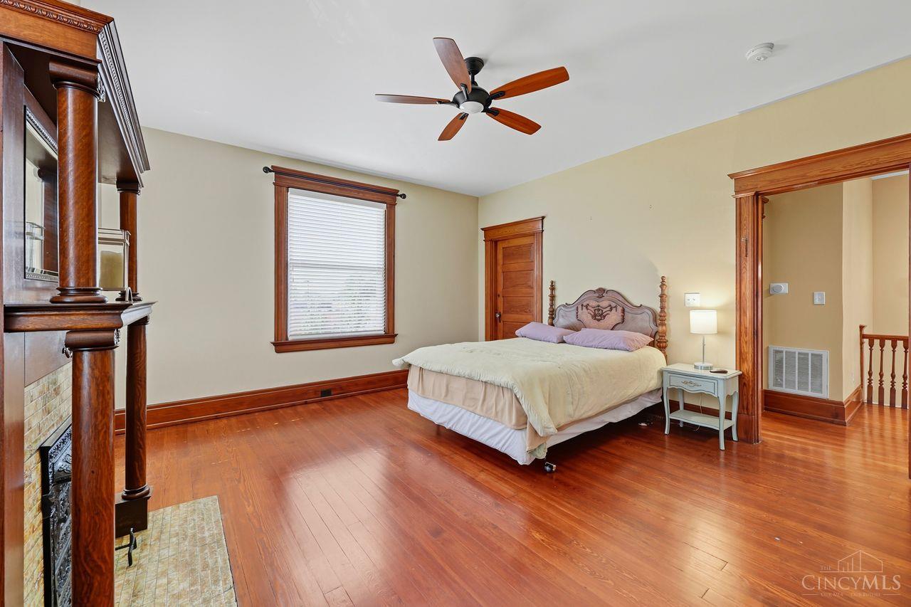 Norwood, Ohio, 45212, United States, 5 Bedrooms Bedrooms, ,5 BathroomsBathrooms,Residential,For Sale,1948609