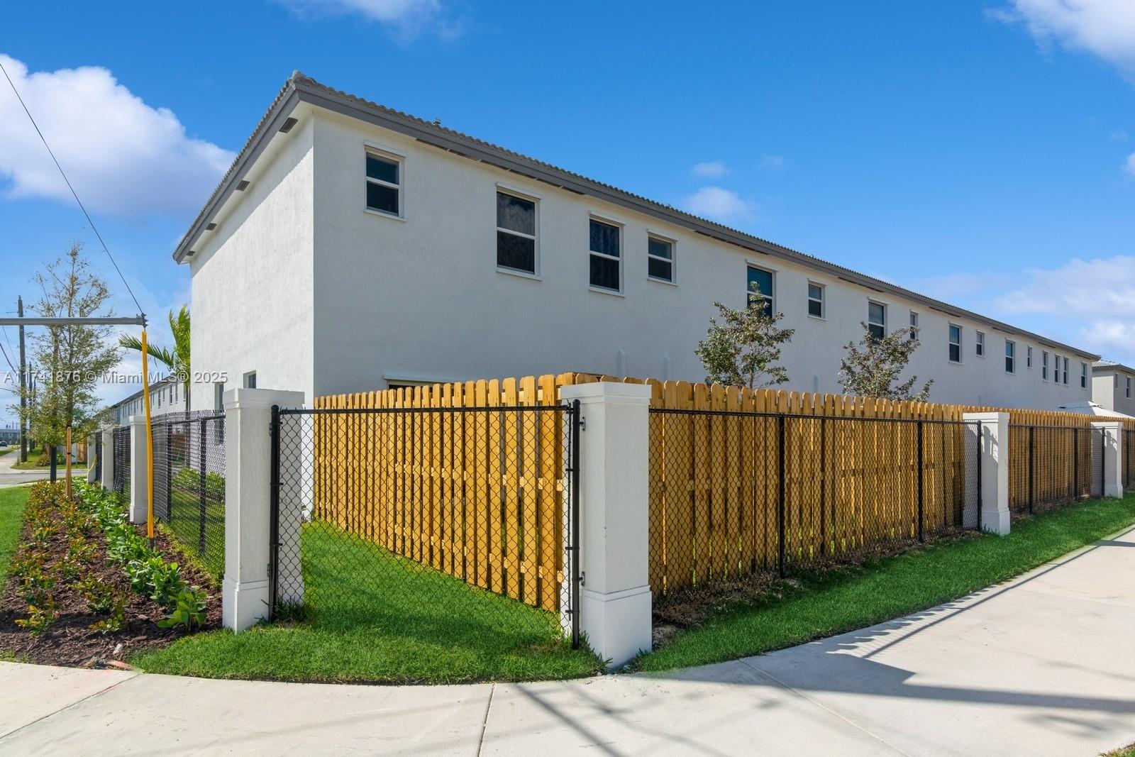 Homestead, Florida, 33033, United States, 3 Bedrooms Bedrooms, ,3 BathroomsBathrooms,Residential,For Sale,1705245