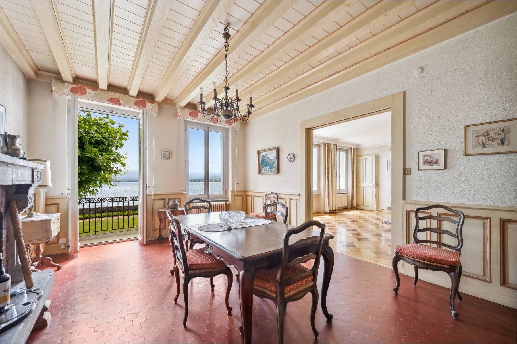  An extraordinary waterfront property - 物件實景