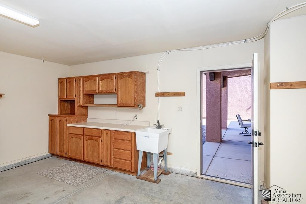 Yuma, Arizona, 85367, United States, 3 Bedrooms Bedrooms, ,2 BathroomsBathrooms,Residential,For Sale,1976192