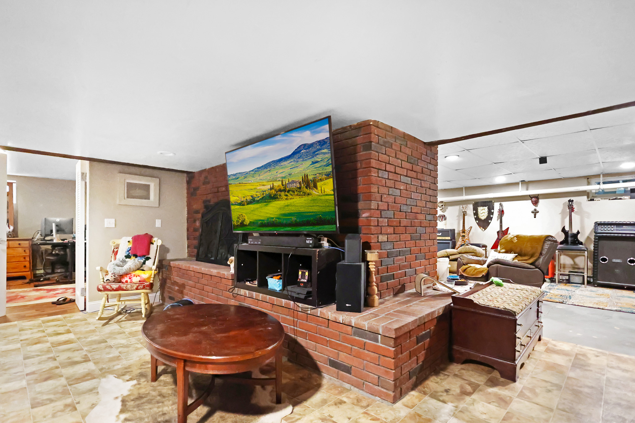 Haverhill, Massachusetts, 01830, United States, 3 Bedrooms Bedrooms, ,2 BathroomsBathrooms,Residential,For Sale,2048999