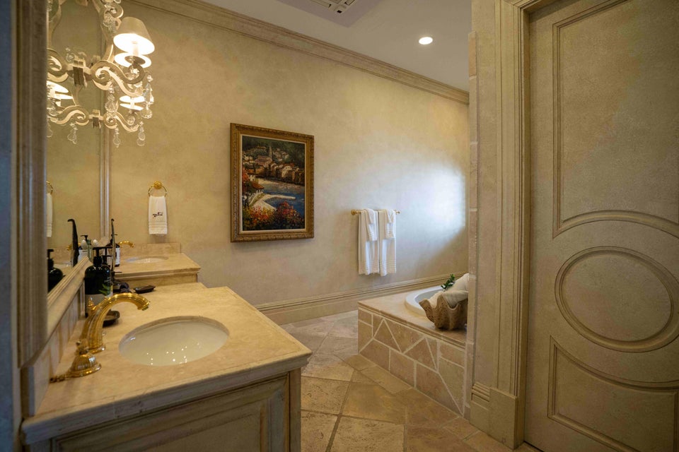 St. Croix, VI, 00820, VI, 7 Bedrooms Bedrooms, ,7 BathroomsBathrooms,Residential,For Sale,1690781