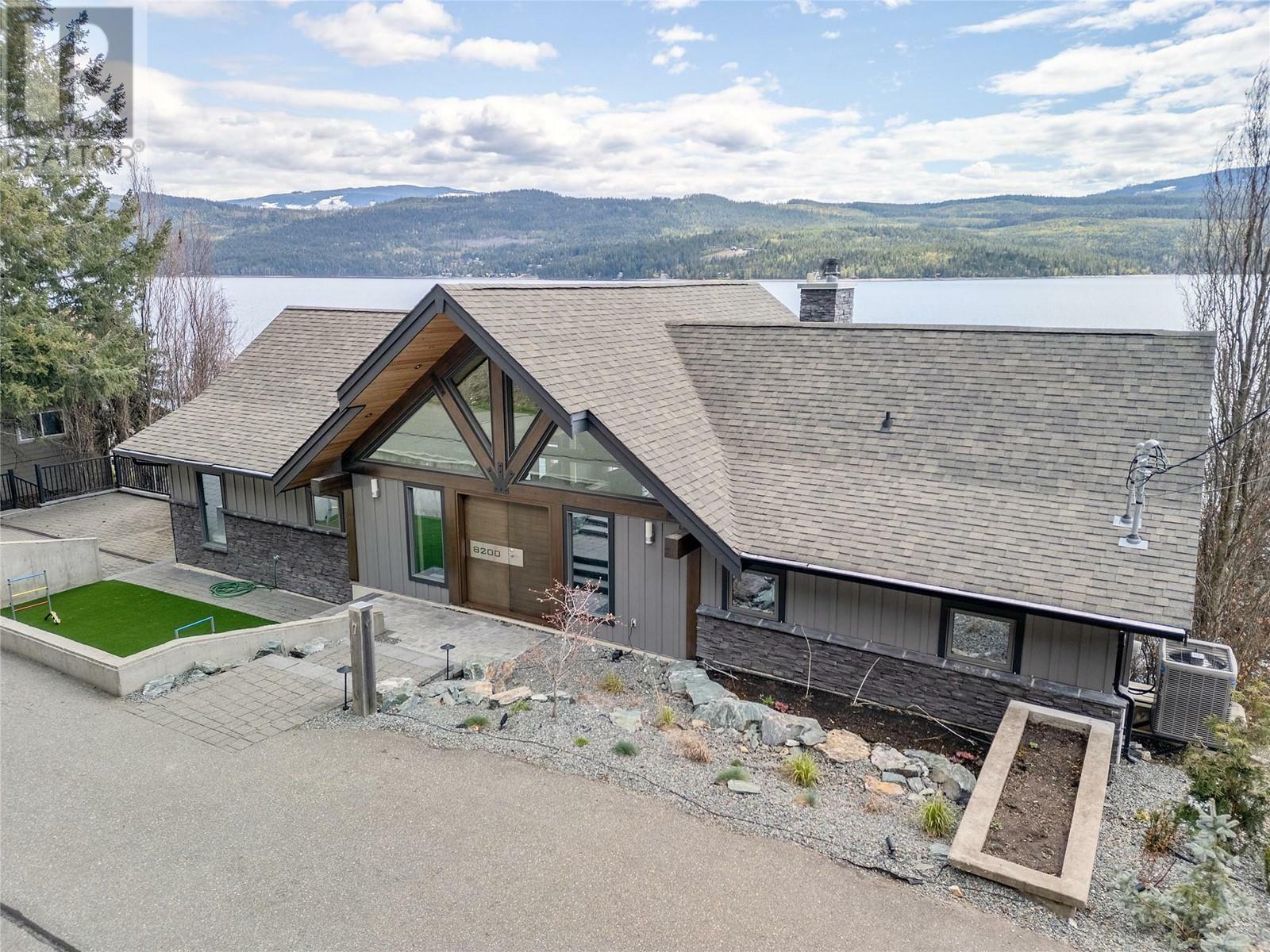 ANGLEMONT, British Columbia, V0E 1M8, CA, 5 Bedrooms Bedrooms, ,4 BathroomsBathrooms,Residential,For Sale,1838745
