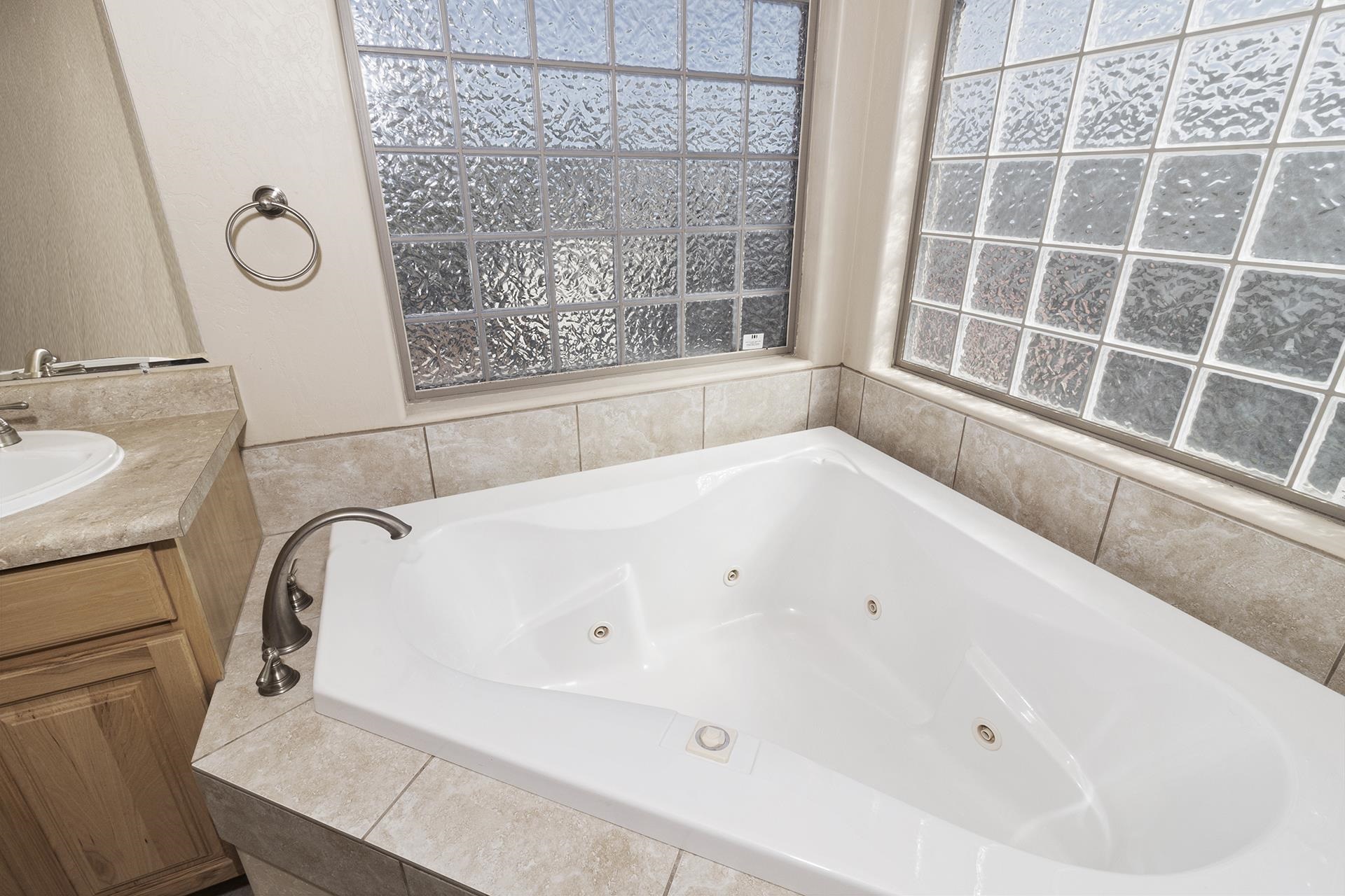 Fruita, Colorado, 81521, United States, 5 Bedrooms Bedrooms, ,3 BathroomsBathrooms,Residential,For Sale,1982065