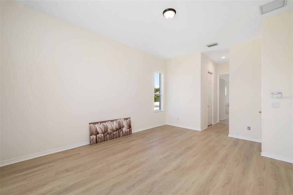 University Park, Florida, 34201, United States, 4 Bedrooms Bedrooms, ,4 BathroomsBathrooms,Residential,For Sale,1876189