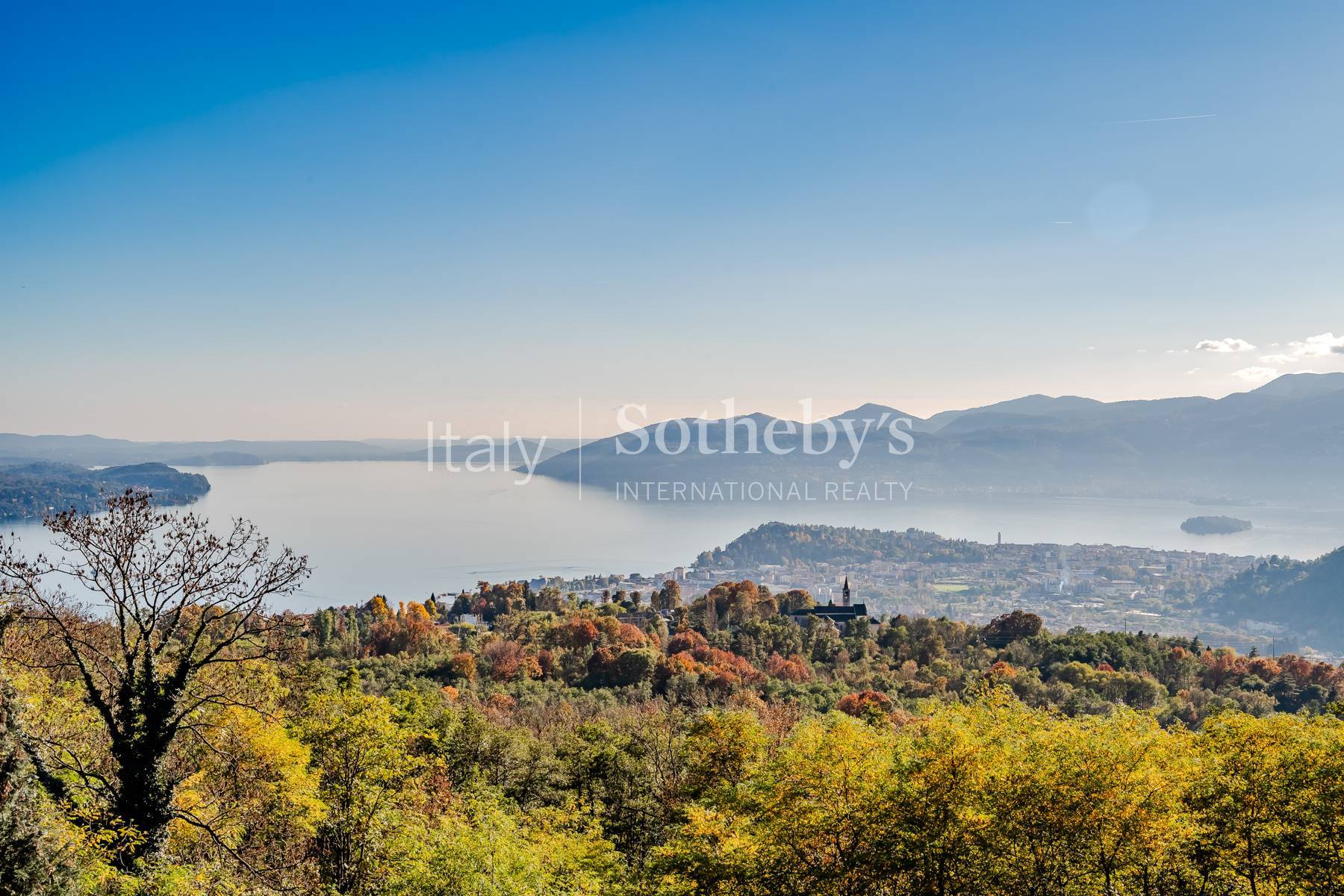  Exclusive modern villa with panoramic lake views and spa - 物件實景