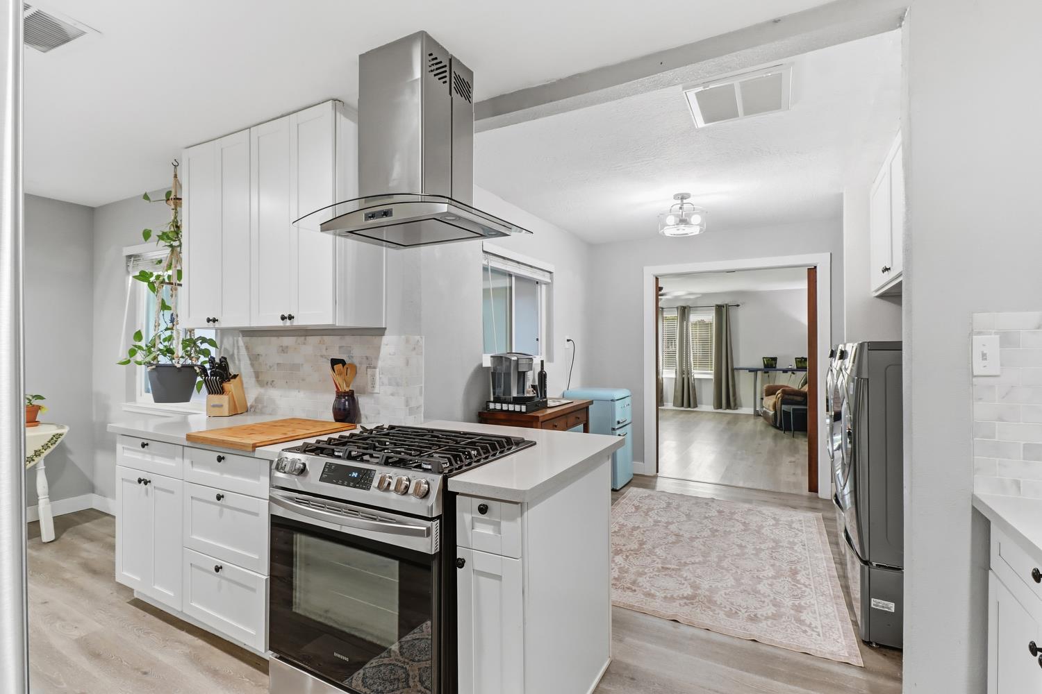 Sacramento, California, 95826, United States, 3 Bedrooms Bedrooms, ,2 BathroomsBathrooms,Residential,For Sale,1991468