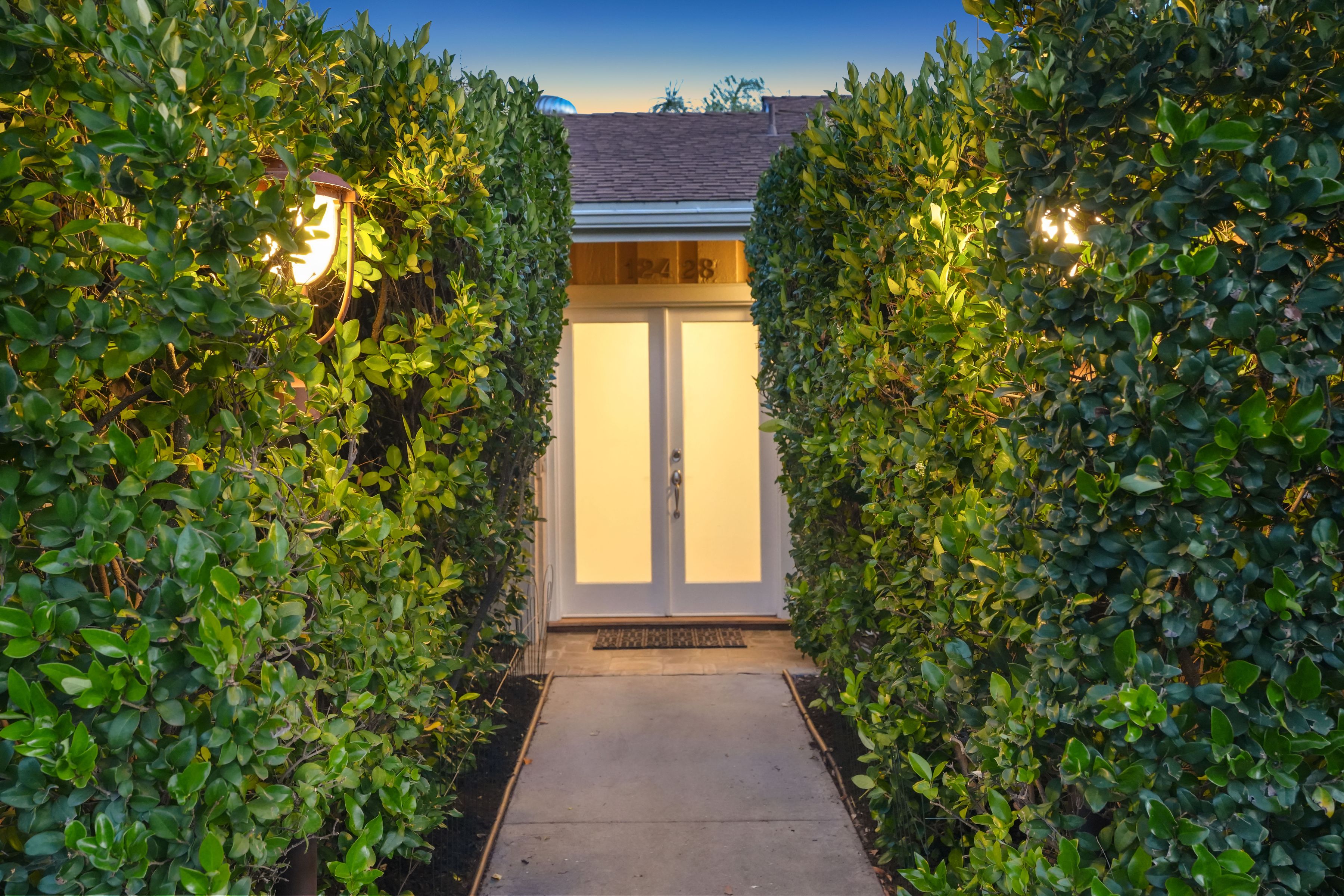  12428 Addison Street - 物件實景
