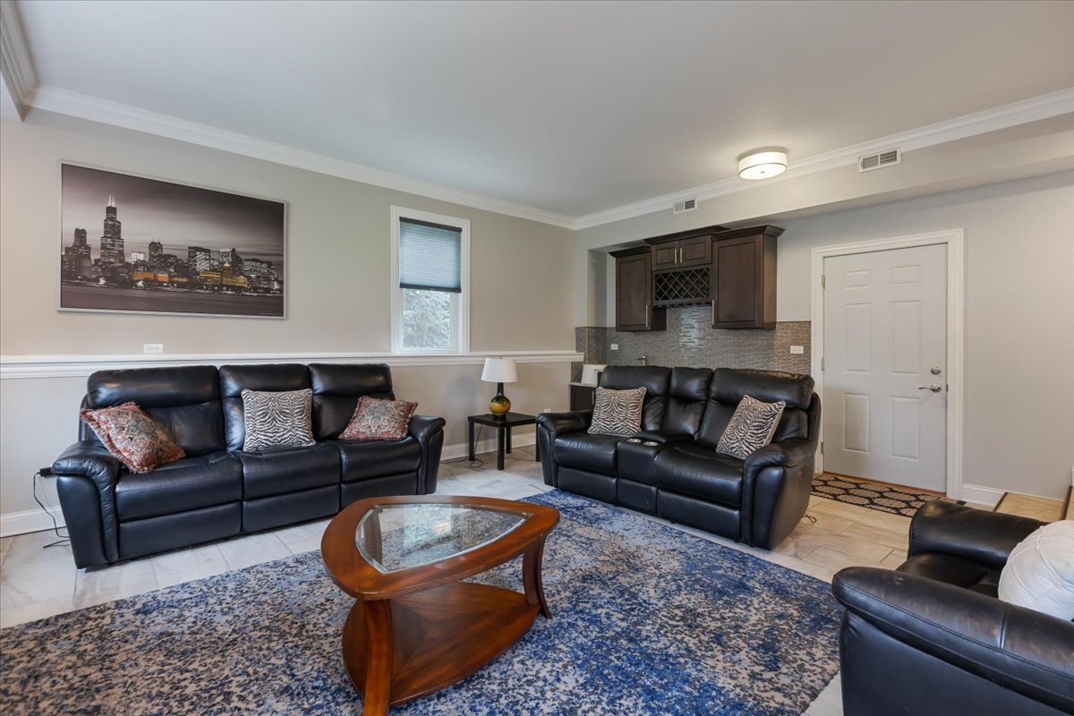 Lombard, Illinois, 60148, United States, 4 Bedrooms Bedrooms, ,4 BathroomsBathrooms,Residential,For Sale,1900568