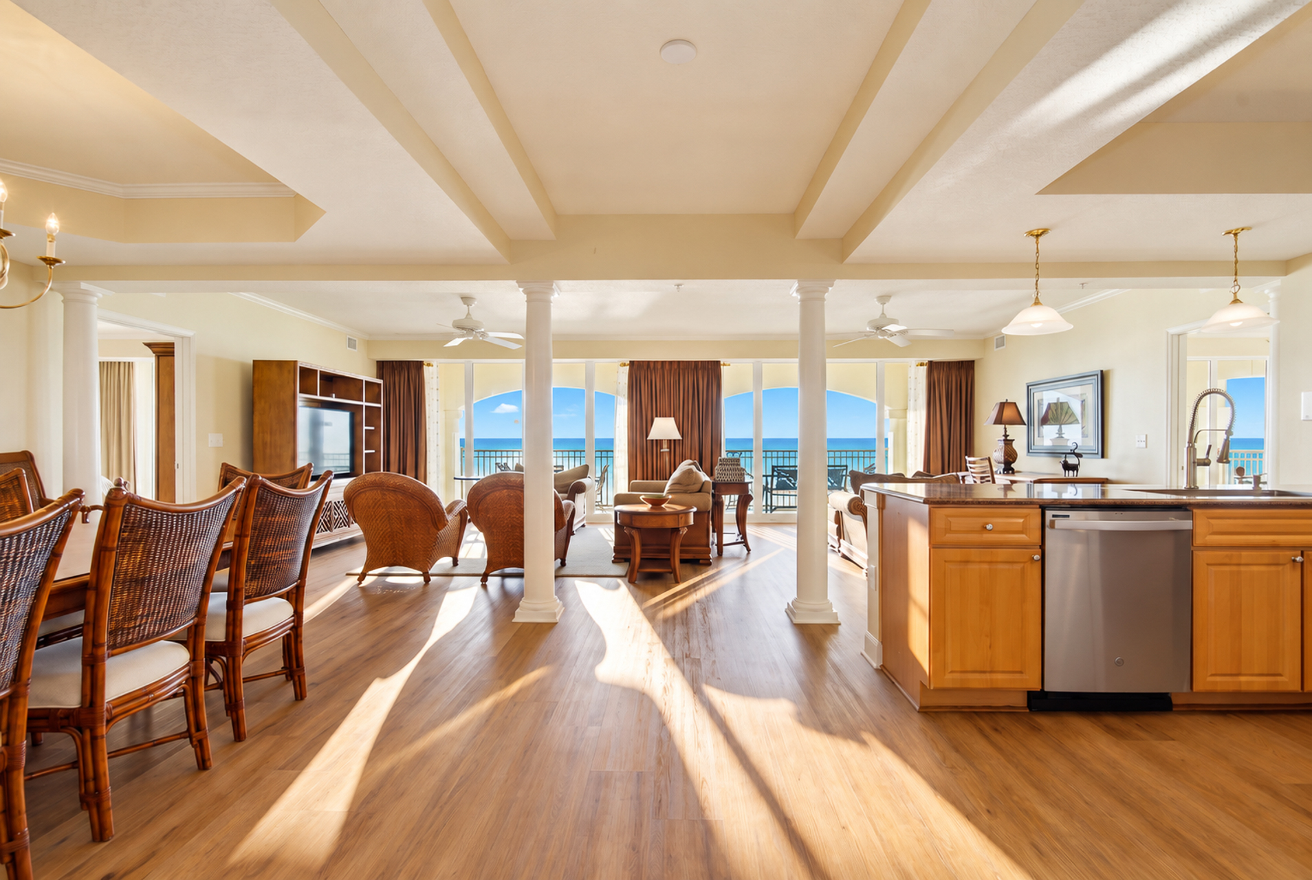  200 Ocean Crest Drive, Palm Coast, FL, 32137 - 物件實景