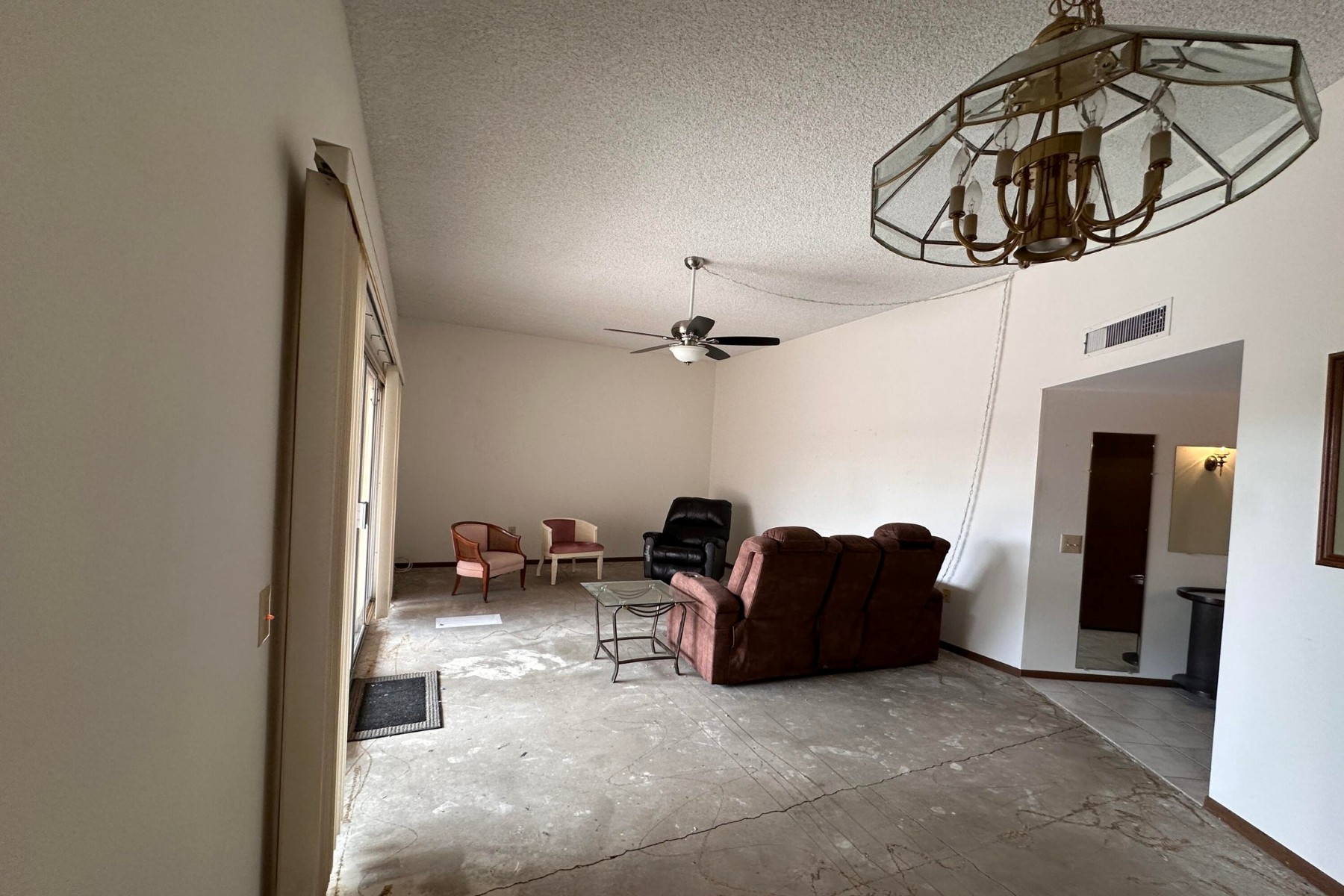  13813 N Thunderbird Boulevard  Sun City, AZ - 物件實景